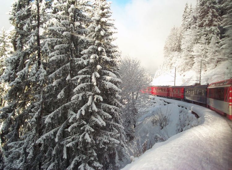 Top 10 Ski Resorts in the Alps by Train