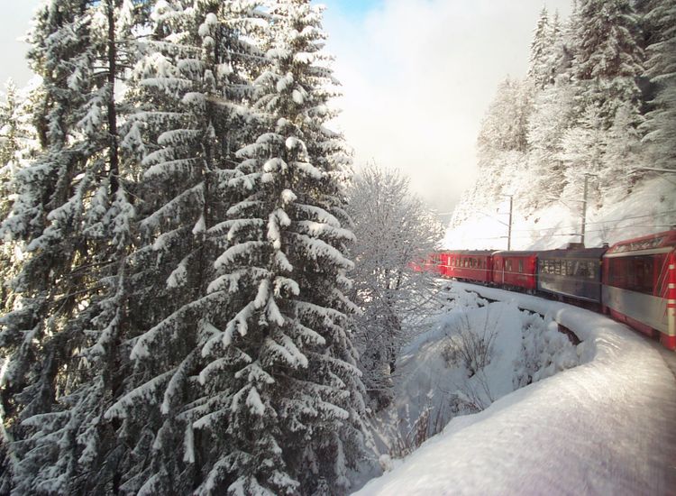 Top 10 Ski Resorts in the Alps by Train