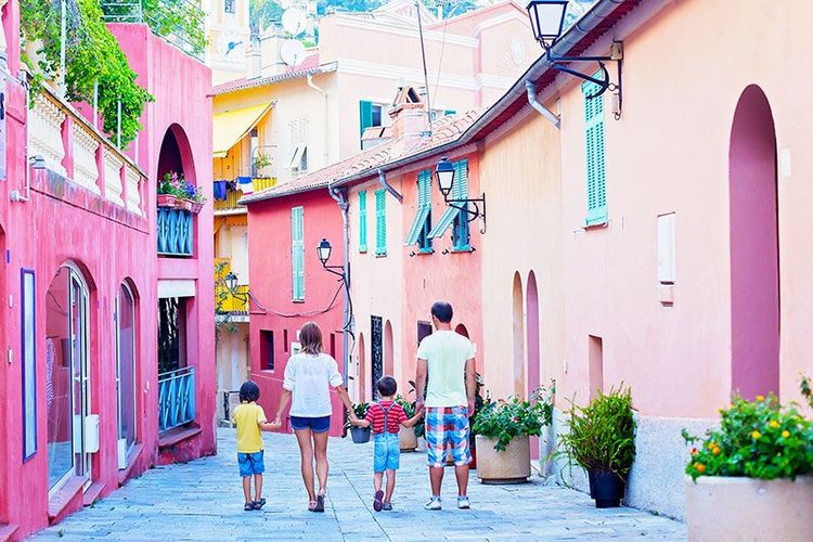 11 Photos To Inspire A Family Break To France