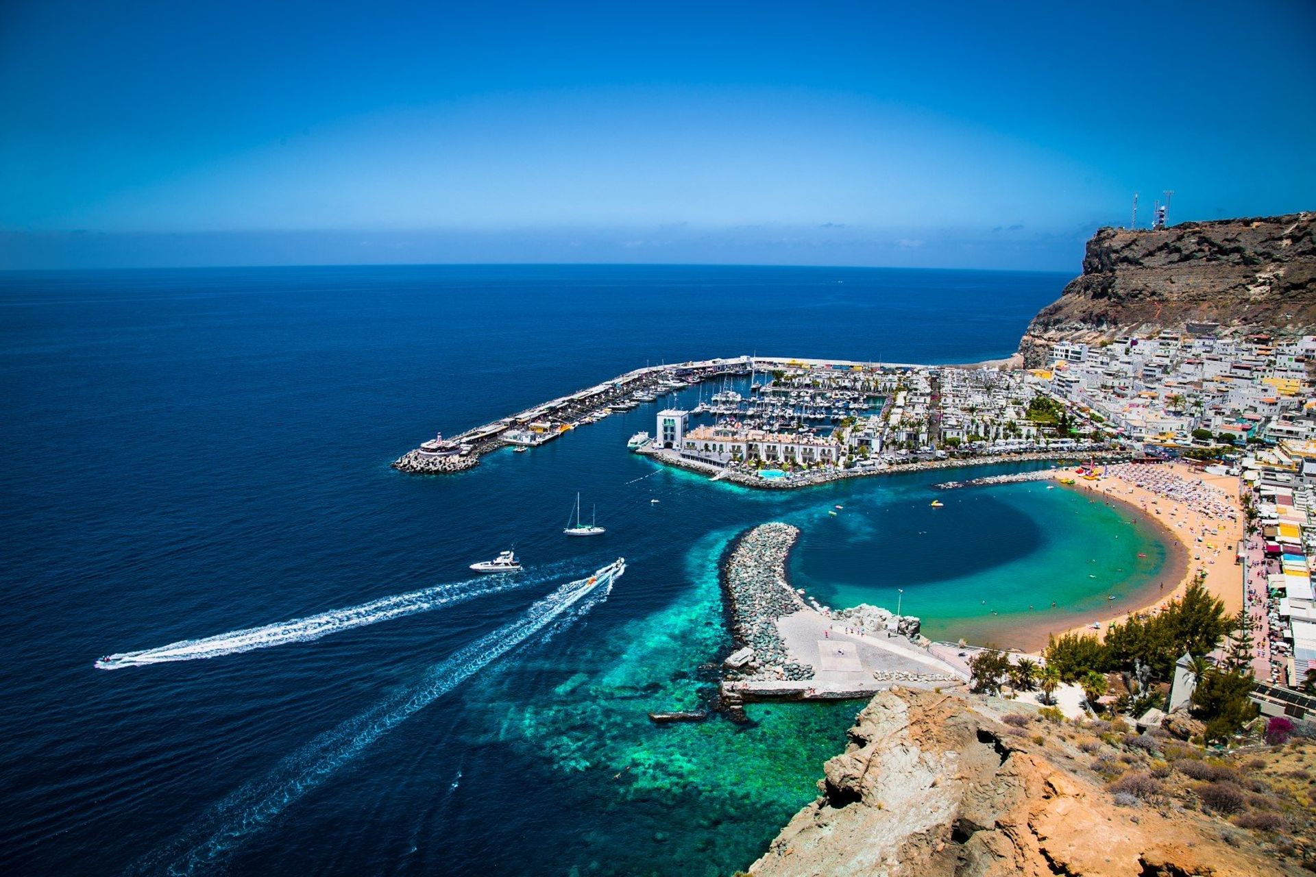 Holiday in sun-drenched Puerto Rico, the most famous tourist destination in Gran Canaria