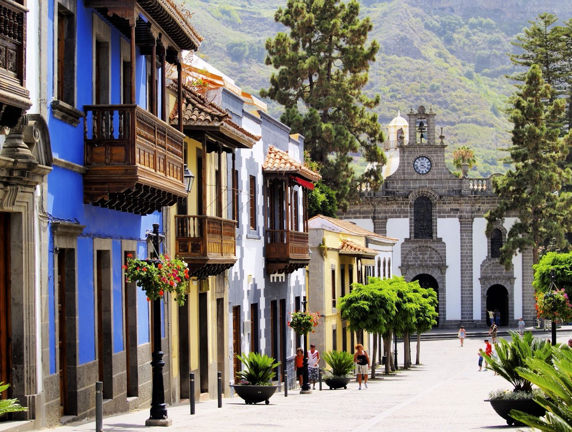 The charming cobbled streets of the old town Teror, some 10km southwest of Las Palmas