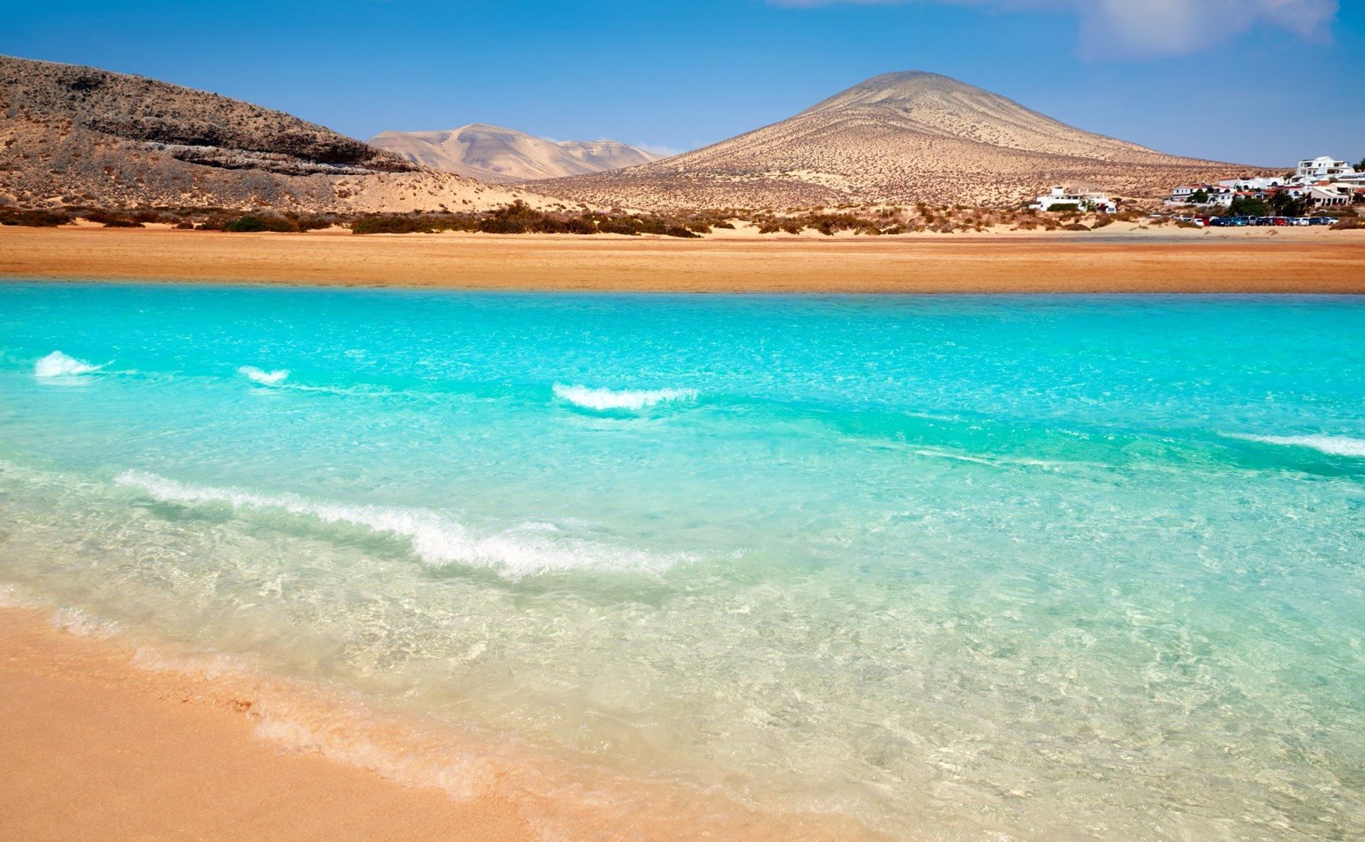 Sotavento beach's seemingly neverending coastline and azure waters, Pájara district