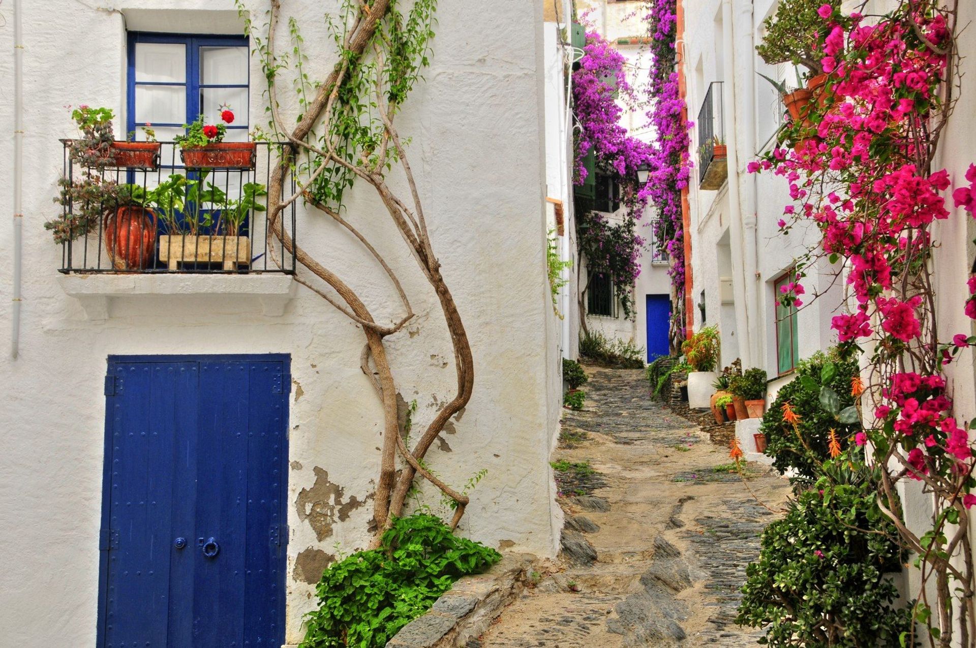 The picturesque whitewashed streets of Cadaqués,  situated on a bay in the middle of the Cap de Creus 