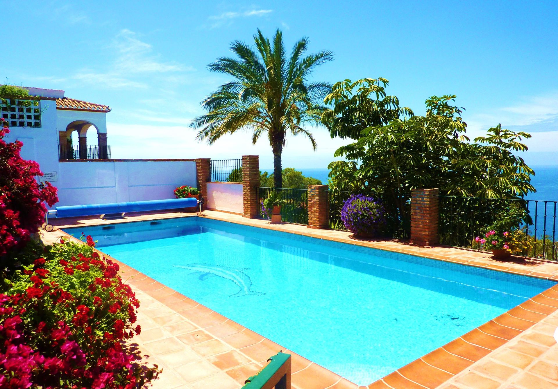 A luxury family-friendly beachfront villa in La Herradura. With heated private pool