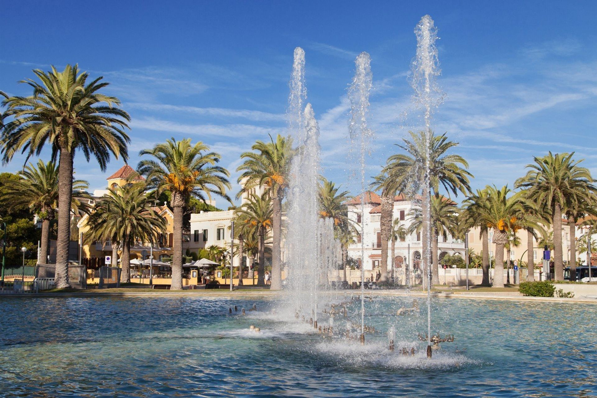 Fountains adorning the Font Illuminosa, designed by Carles Buigas in 1973