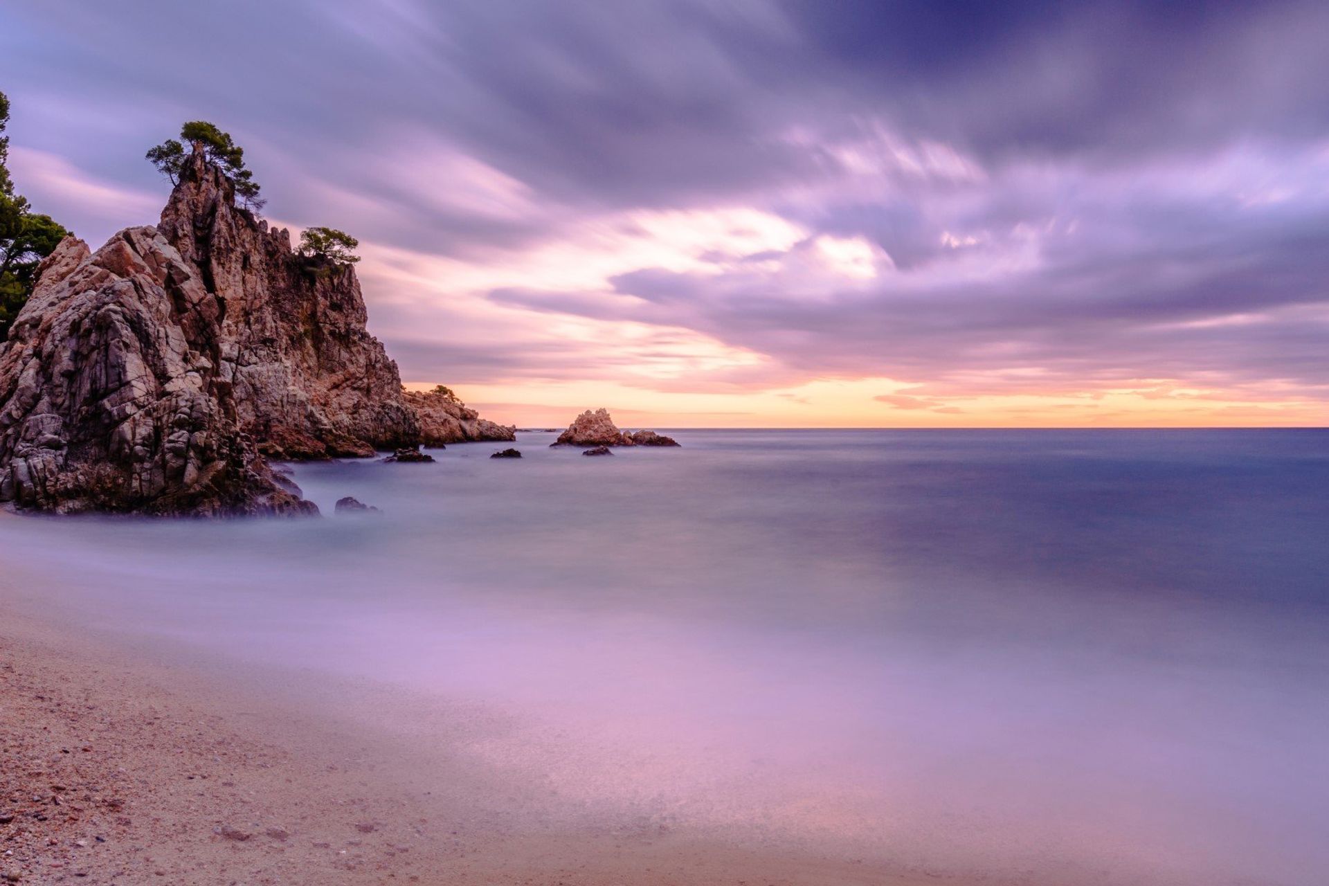 Begur's quiet coast boasts some beautiful romantic sunsets