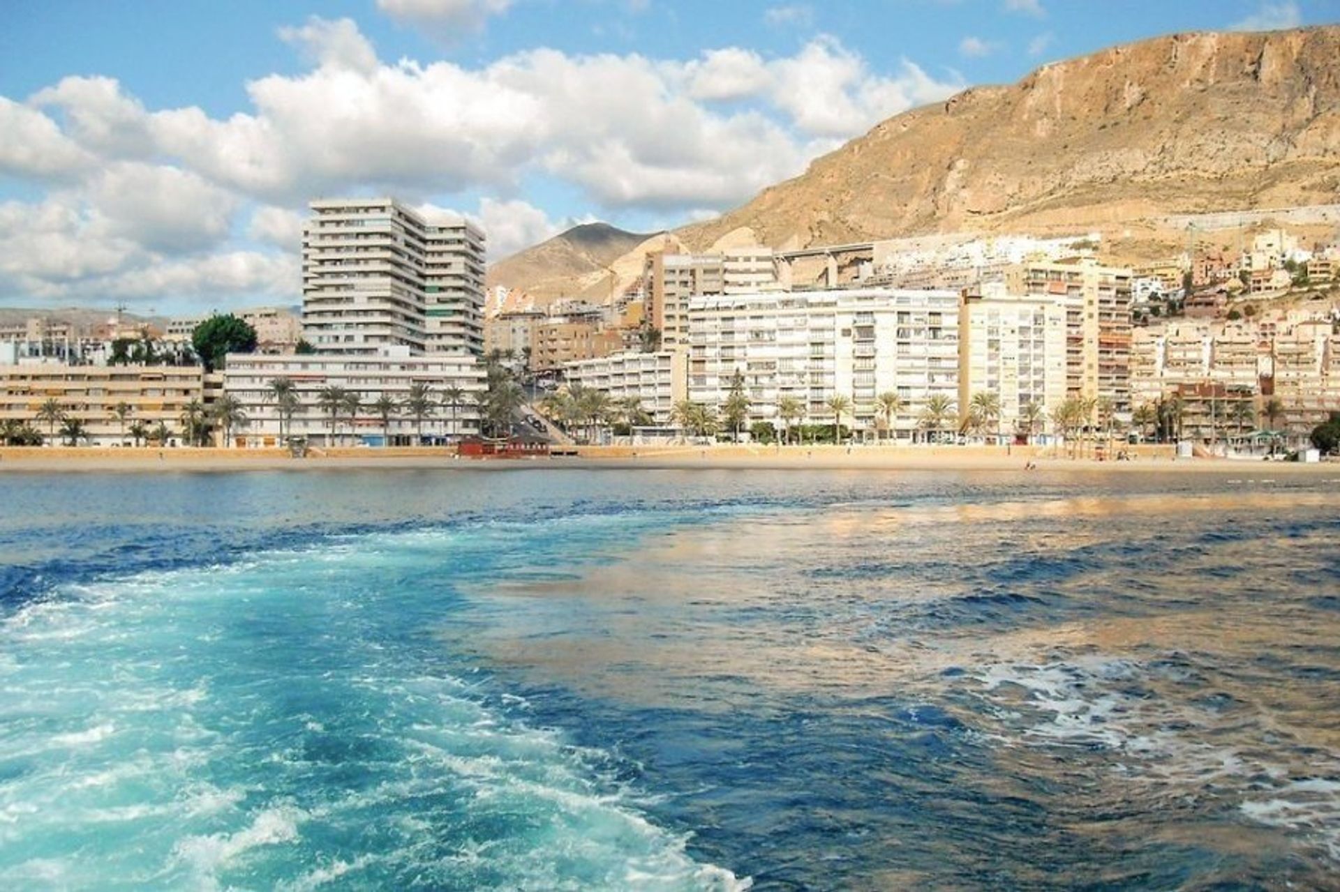 Blue Flag La Bajadilla beach in Roquetas de Mar is a perfect place for a fun family day out by the coast