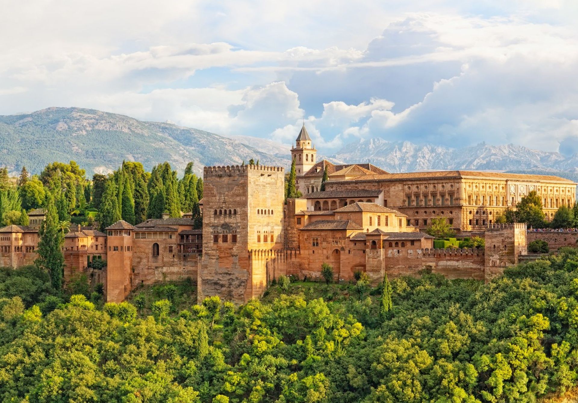 Over 3 million tourists visited Granada in 2017