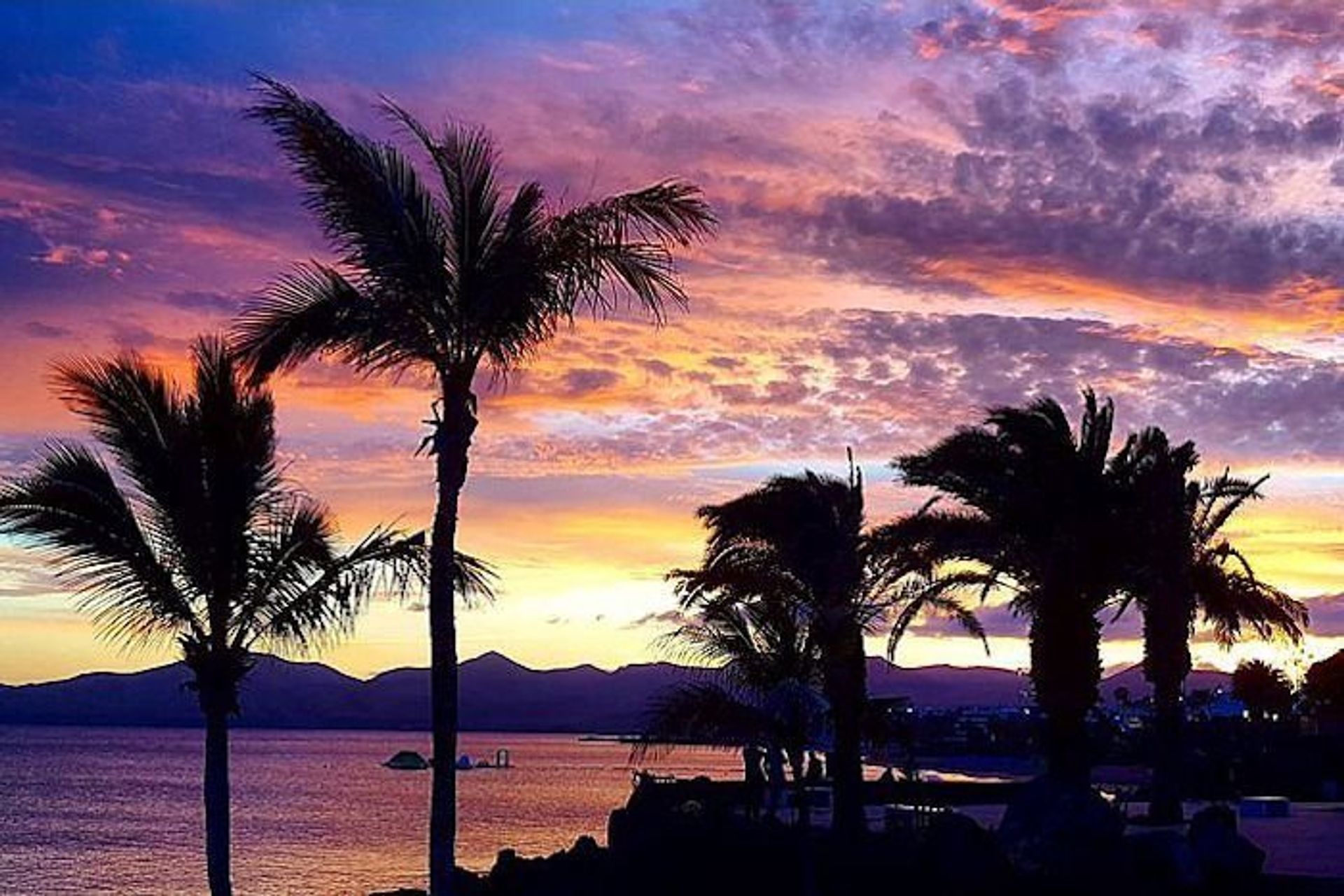 The sunsets in Playa Chica are some of the best in Lanzarote