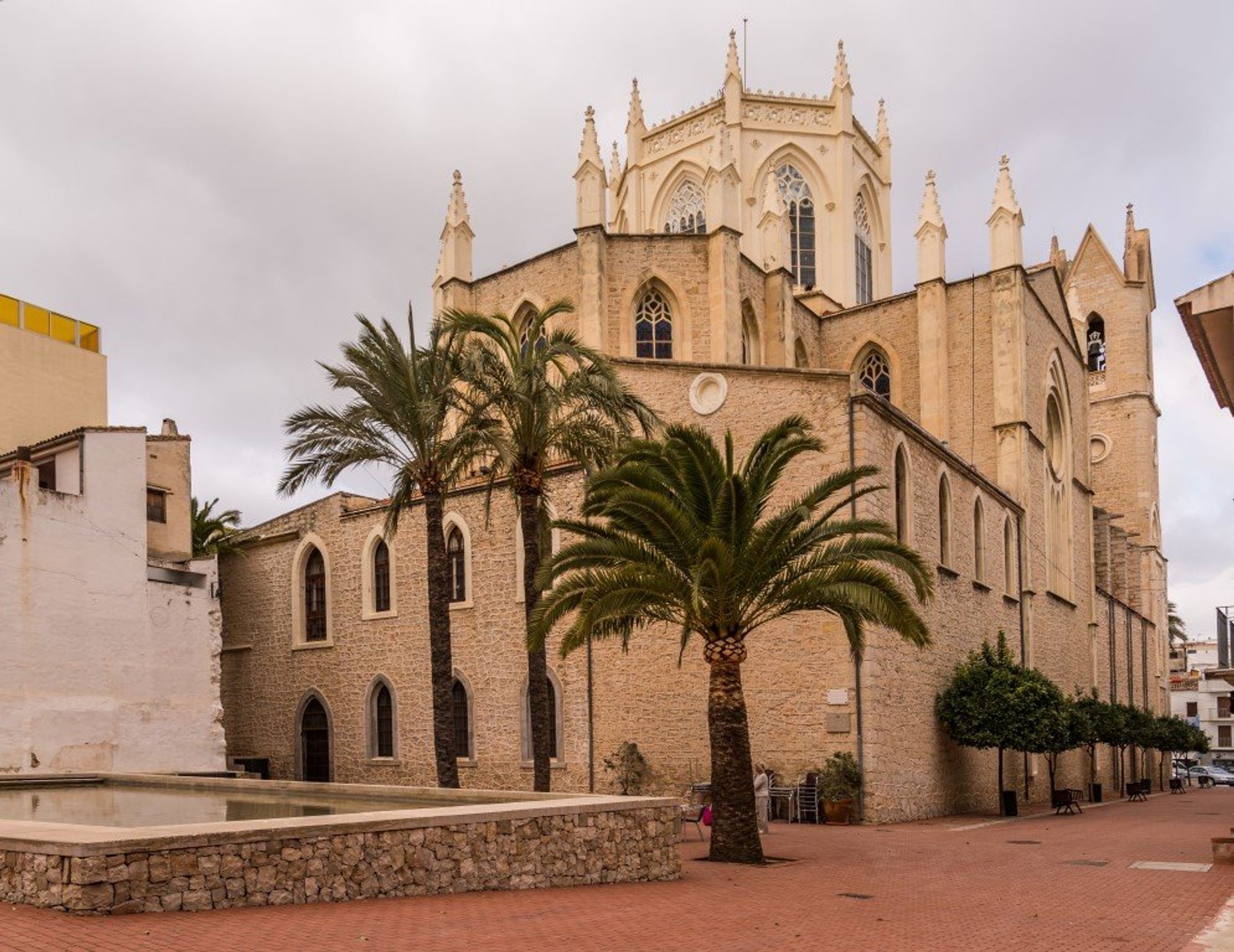 The Church of the Puríssima Xiqueta lies on the edge of the old town and is a beautiful example of neo-Gothic architecture