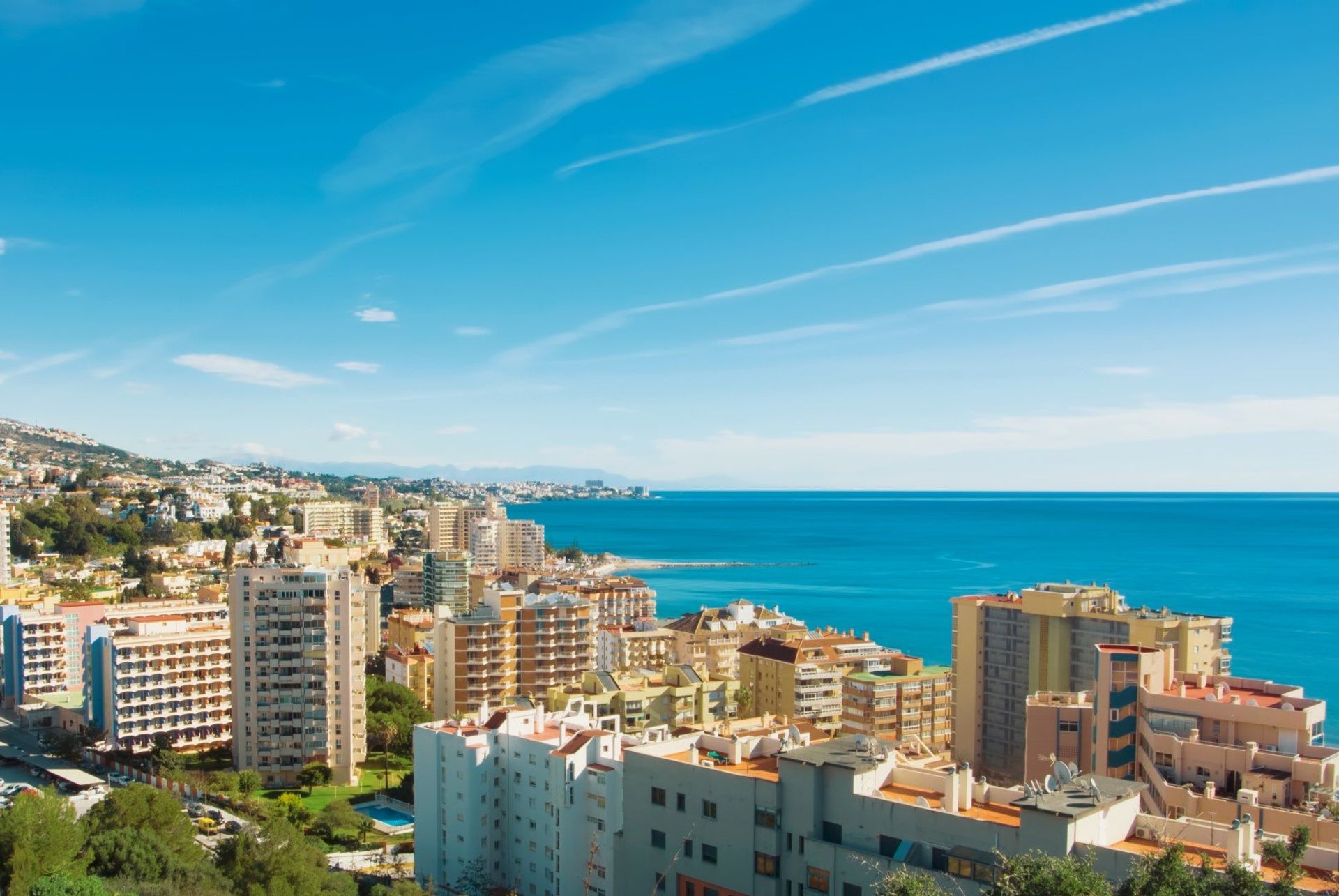 Take in the amazing views of sun-drenched Fuengirola and the sparkling Mediterranean