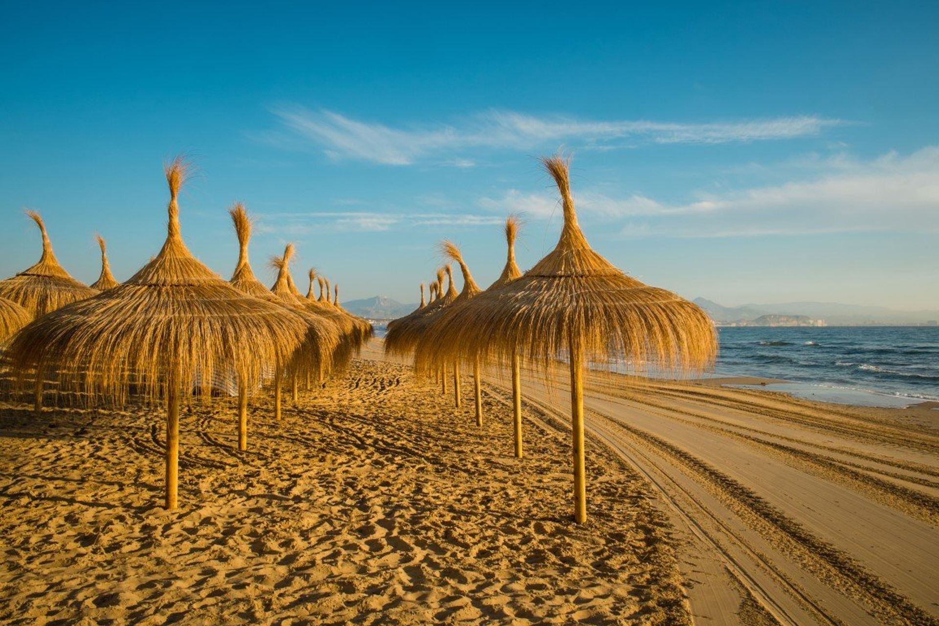 Santa Pola boasts both white and golden sand beaches, with 4km of coastline to enjoy