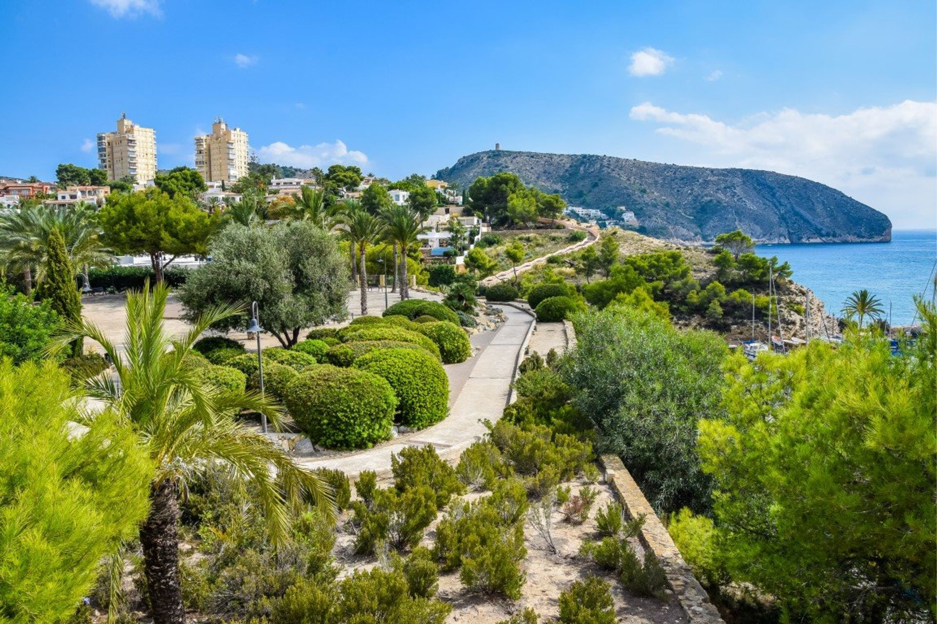 Moraira's main beach Playa de L'ampolla is a short walk from the city centre