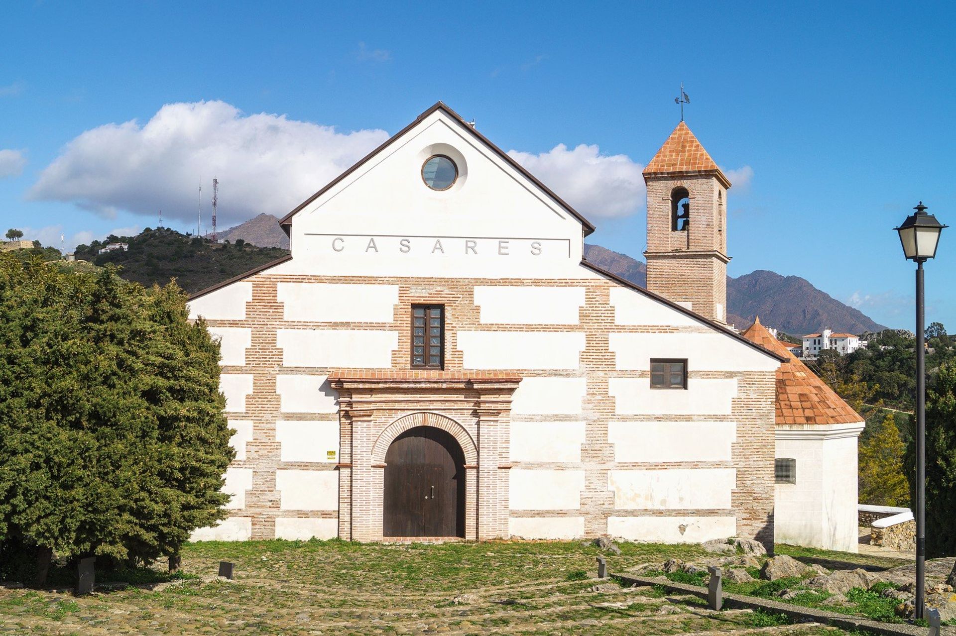 History buffs will love a visit to 17th century Church of the Incarnation, housing the Blas Infante Cultural Centre
