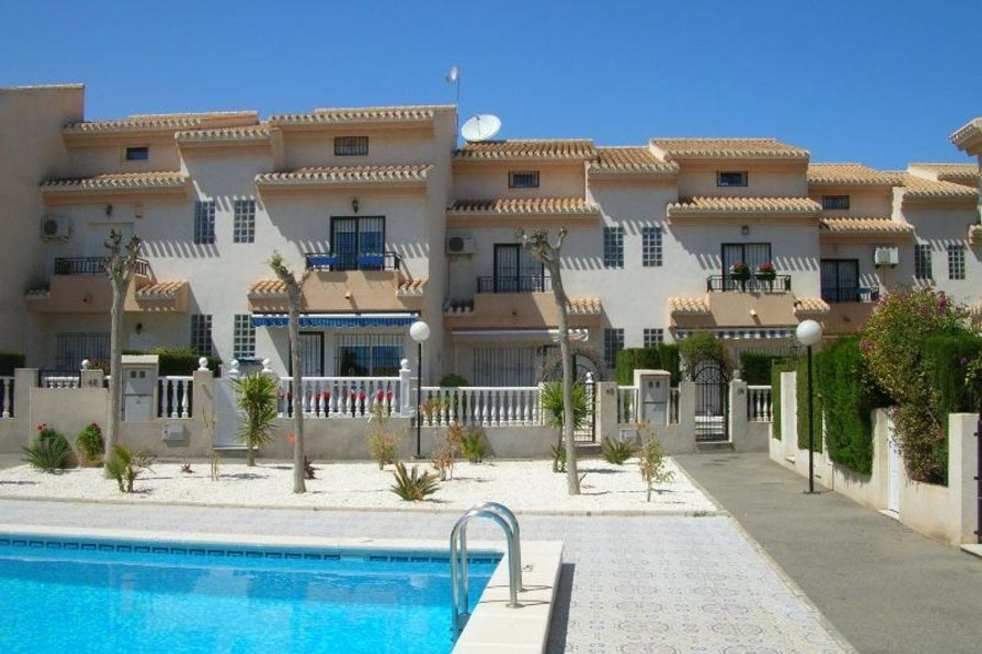 Enjoy your holiday under the Mediterranean sun with our properties in Playa Flamenca