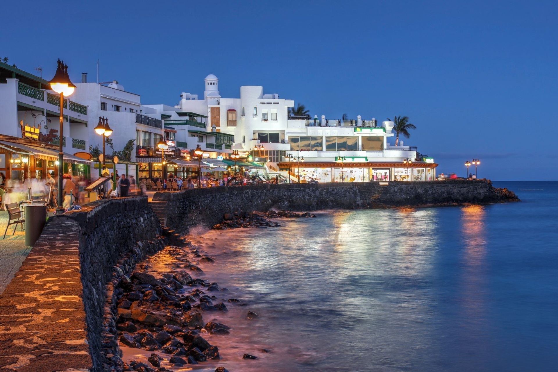 After a long day on the beach, cool off at one of the many bars and restaurants along Playa Blanca's promenade