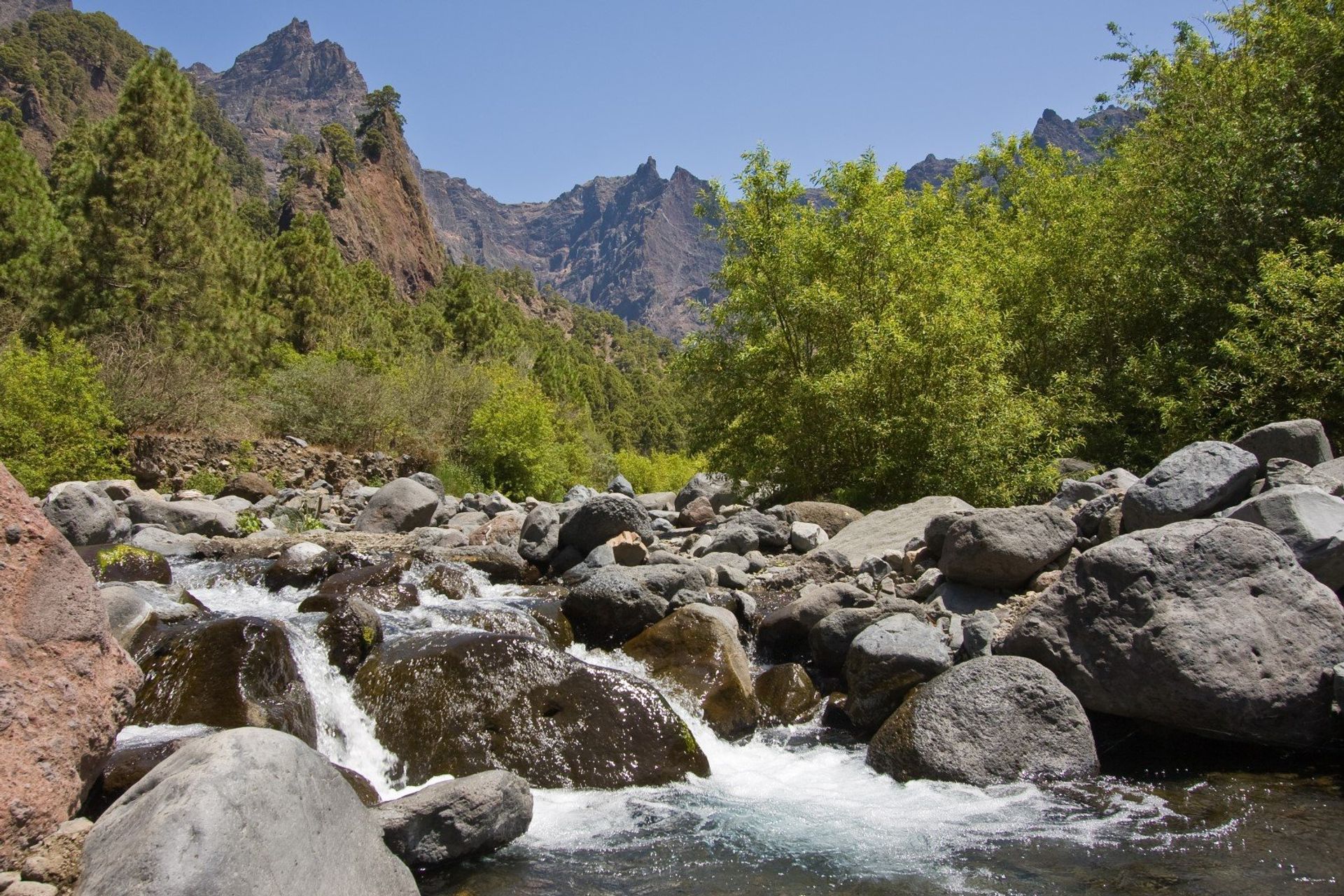 Outdoor enthusiasts will love a hike around Caldera de Taburiente National Park