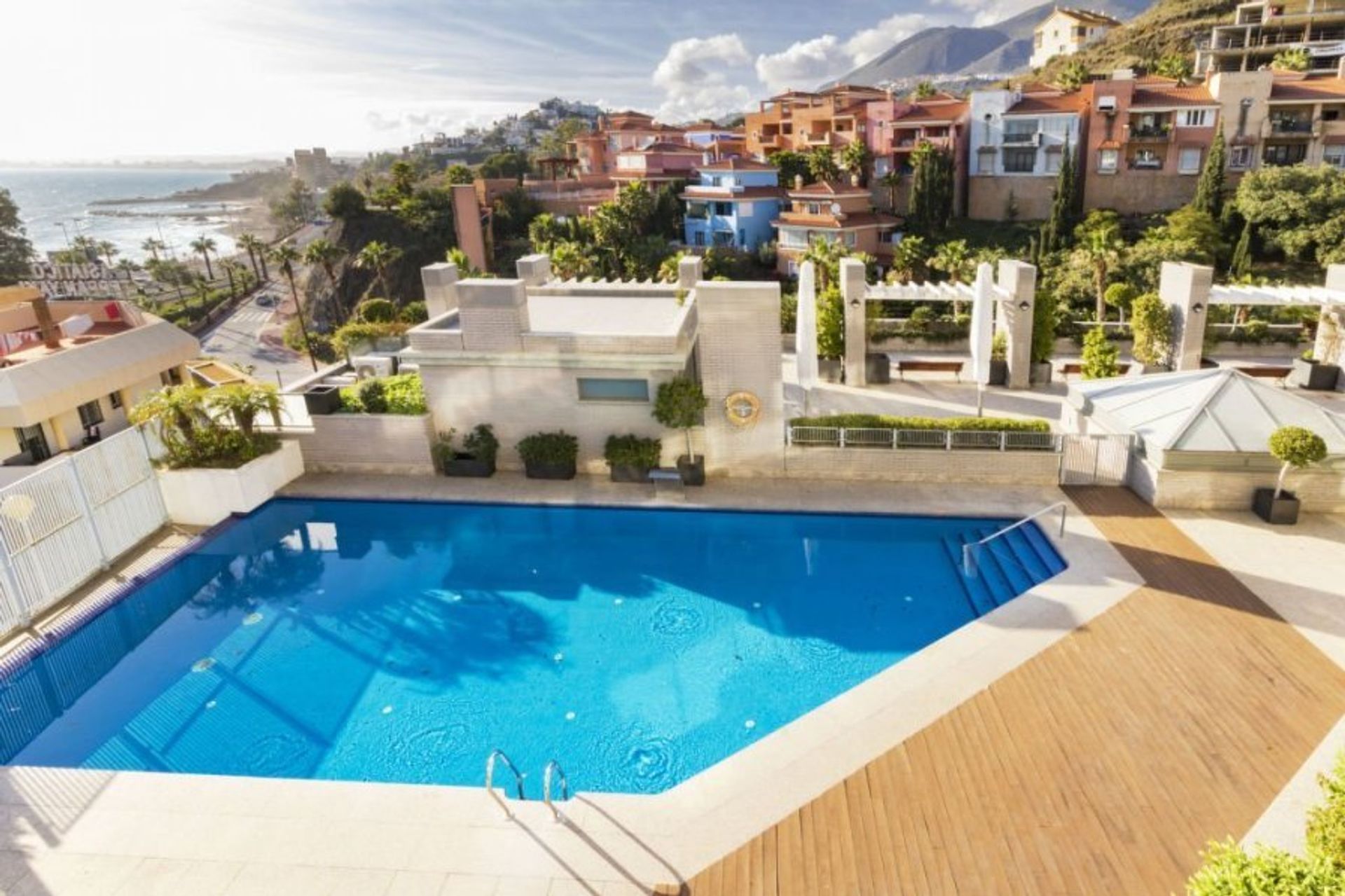 Enjoy our beachfront apartments near the golf, with pool access and sea views