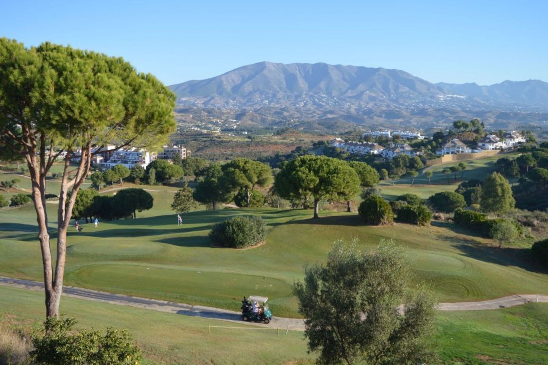 La Cala Golf boasts 3 championship courses, modern facilities and stunning views of Sierra de Mijas