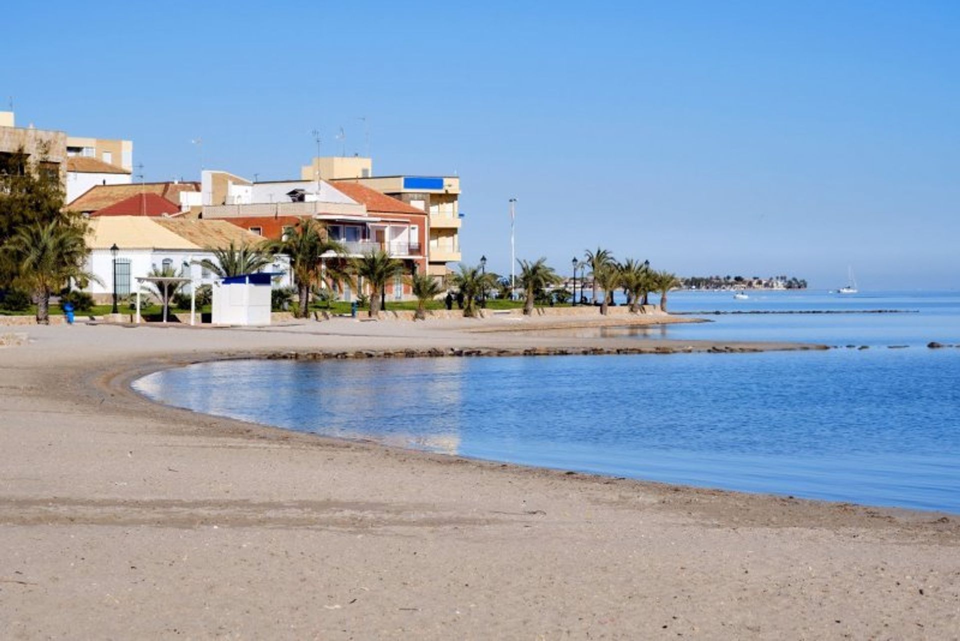 Unwind and enjoy a laid-back day by the coast on Las Palmeras beach in Los Alcazares
