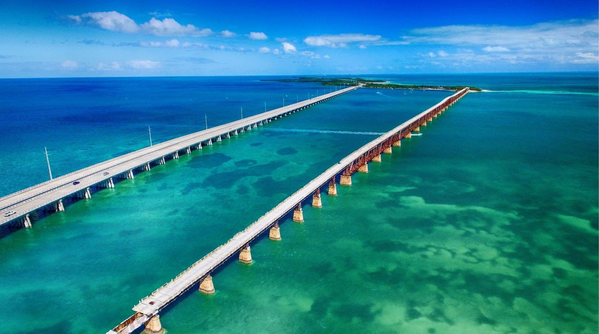 The iconic 7 mile bridge, connecting Knight's Key in the Middle Keys to Little Duck Key in the Lower Keys