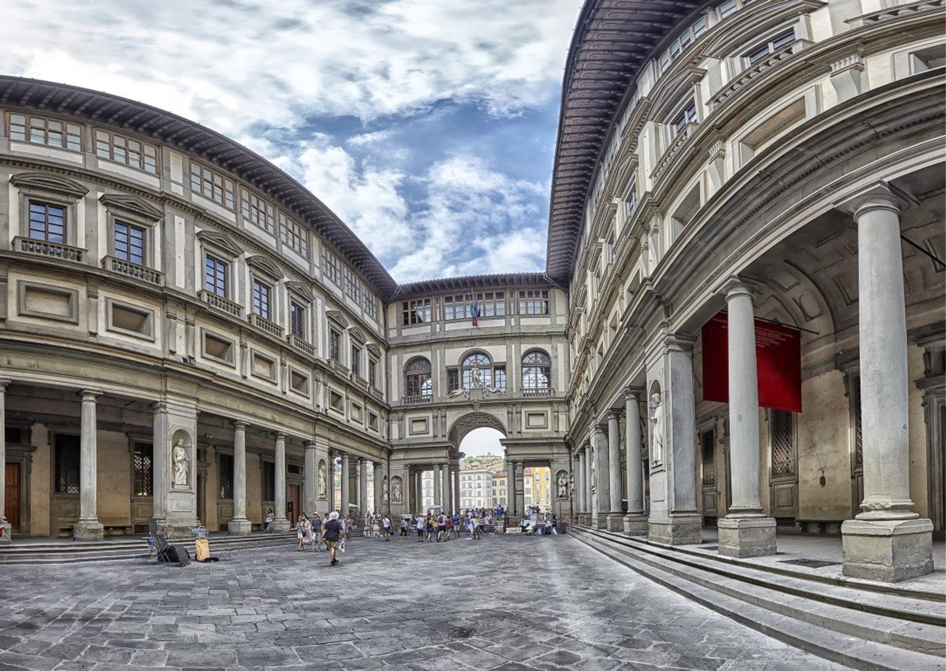 Discover the incredible artworks on display in the Uffizi Gallery, Florence