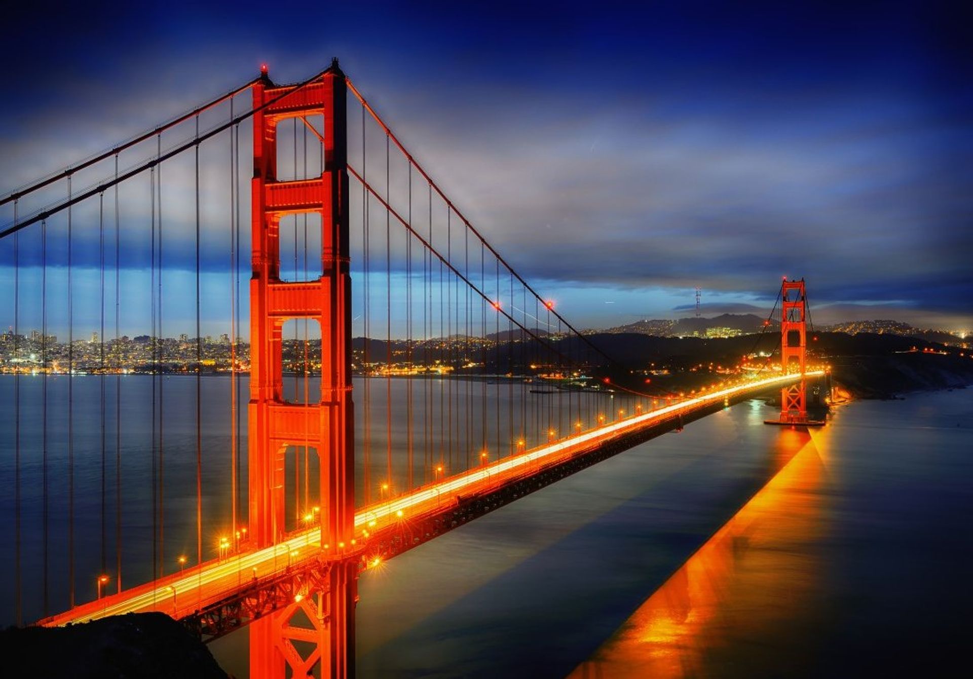 San Francisco's mile-long Golden Gate Bridge connects San Francisco Bay and the Pacific Ocean