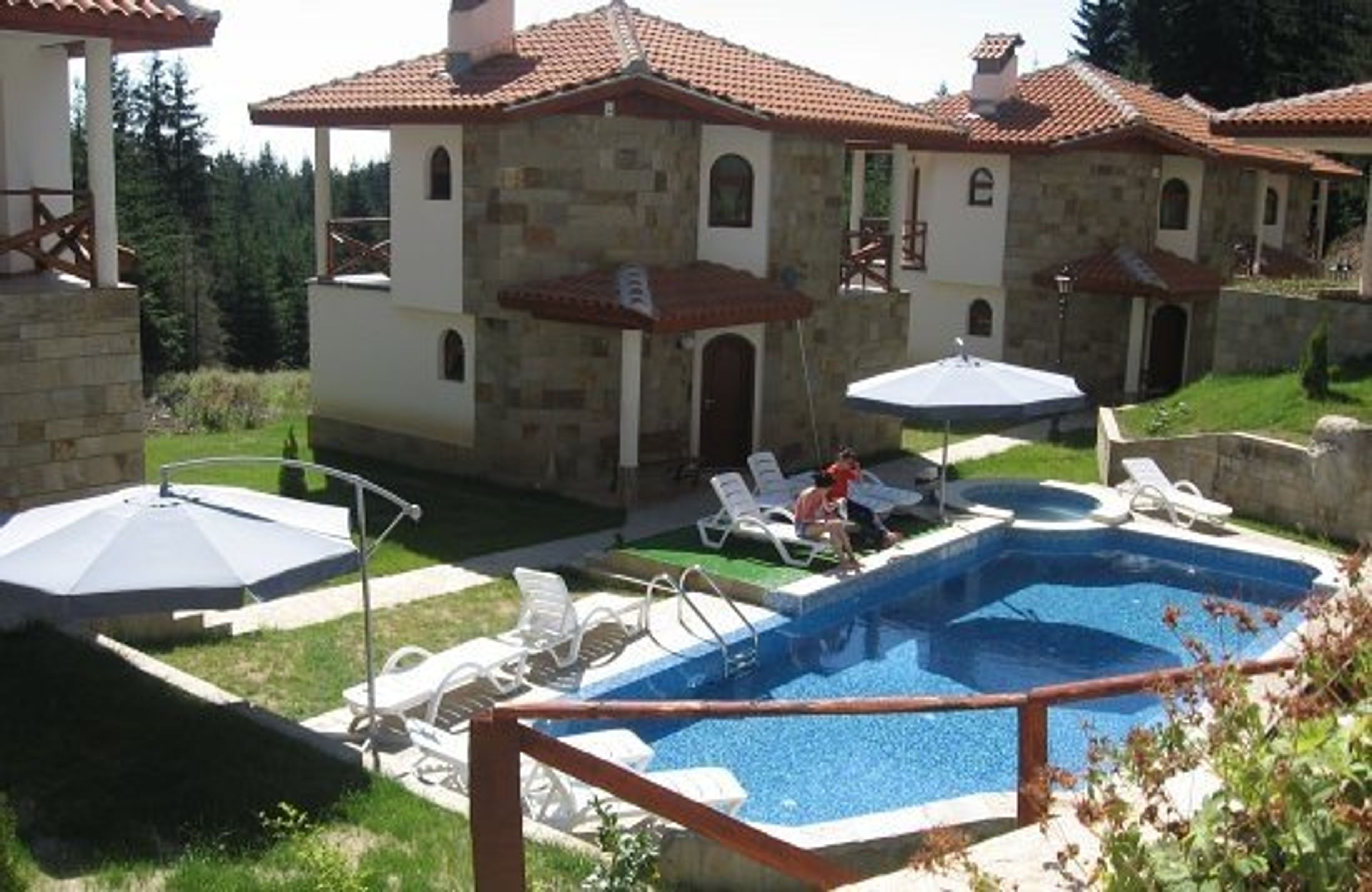 relax on the sun loungers or in the pool or jacuzzi