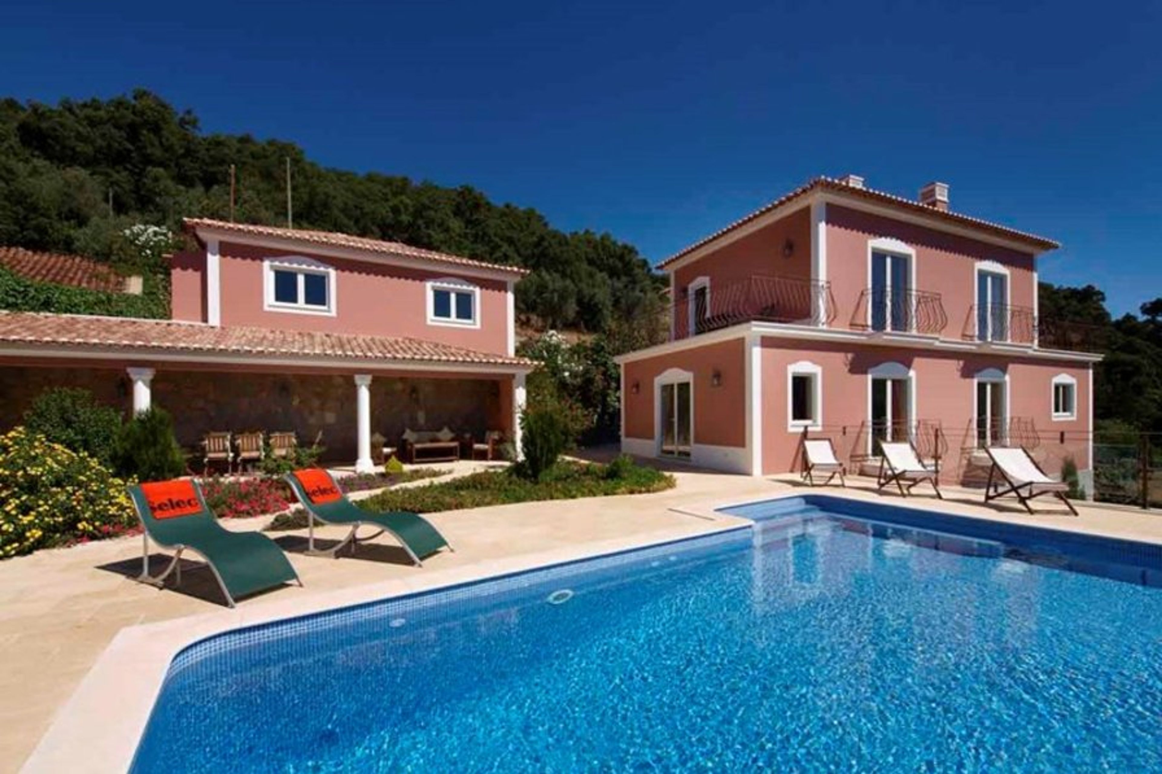 Villa, Pool and Garage