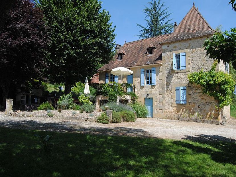 Villa in Lanquais, France: Beautiful farmhouse in large private grounds