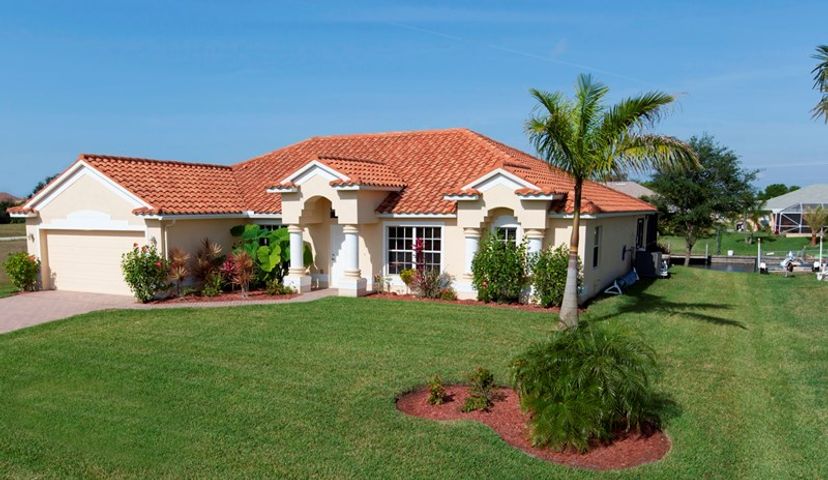Villa in Cape Coral, Florida: Front of Villa - Gulf of Mexico salt water canal access with heated ..