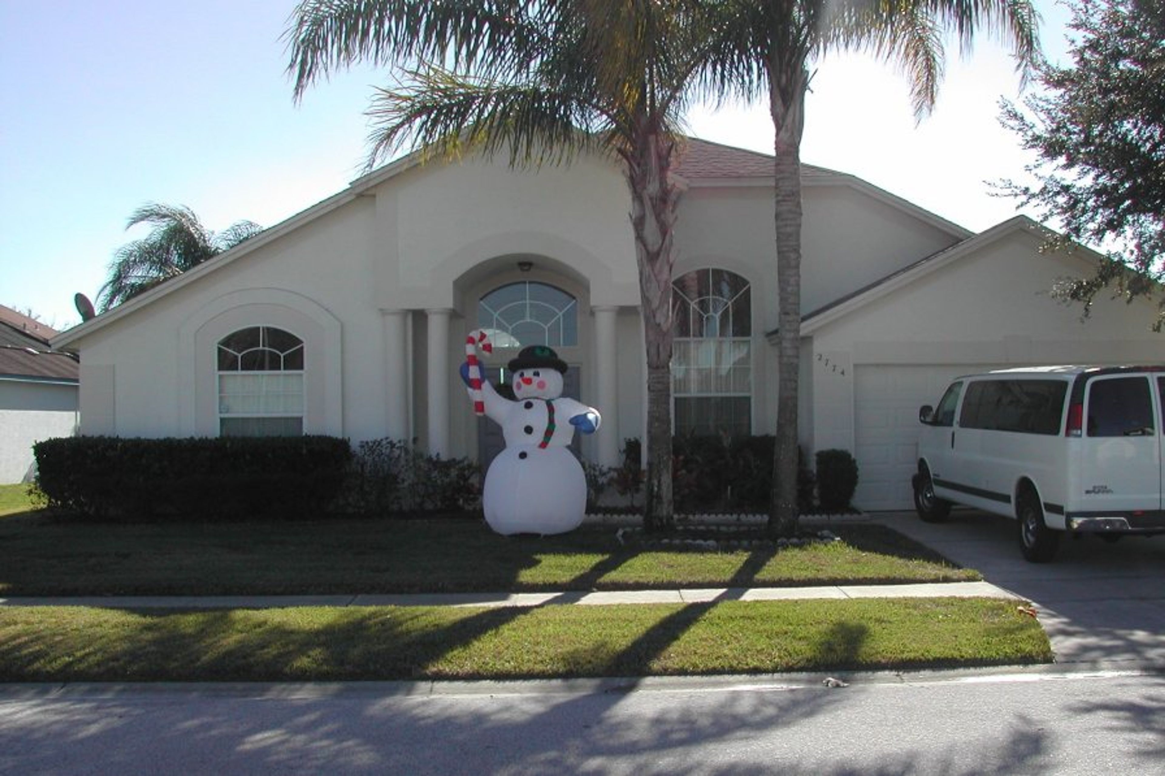 Florida snowman greeting at Christmas time
