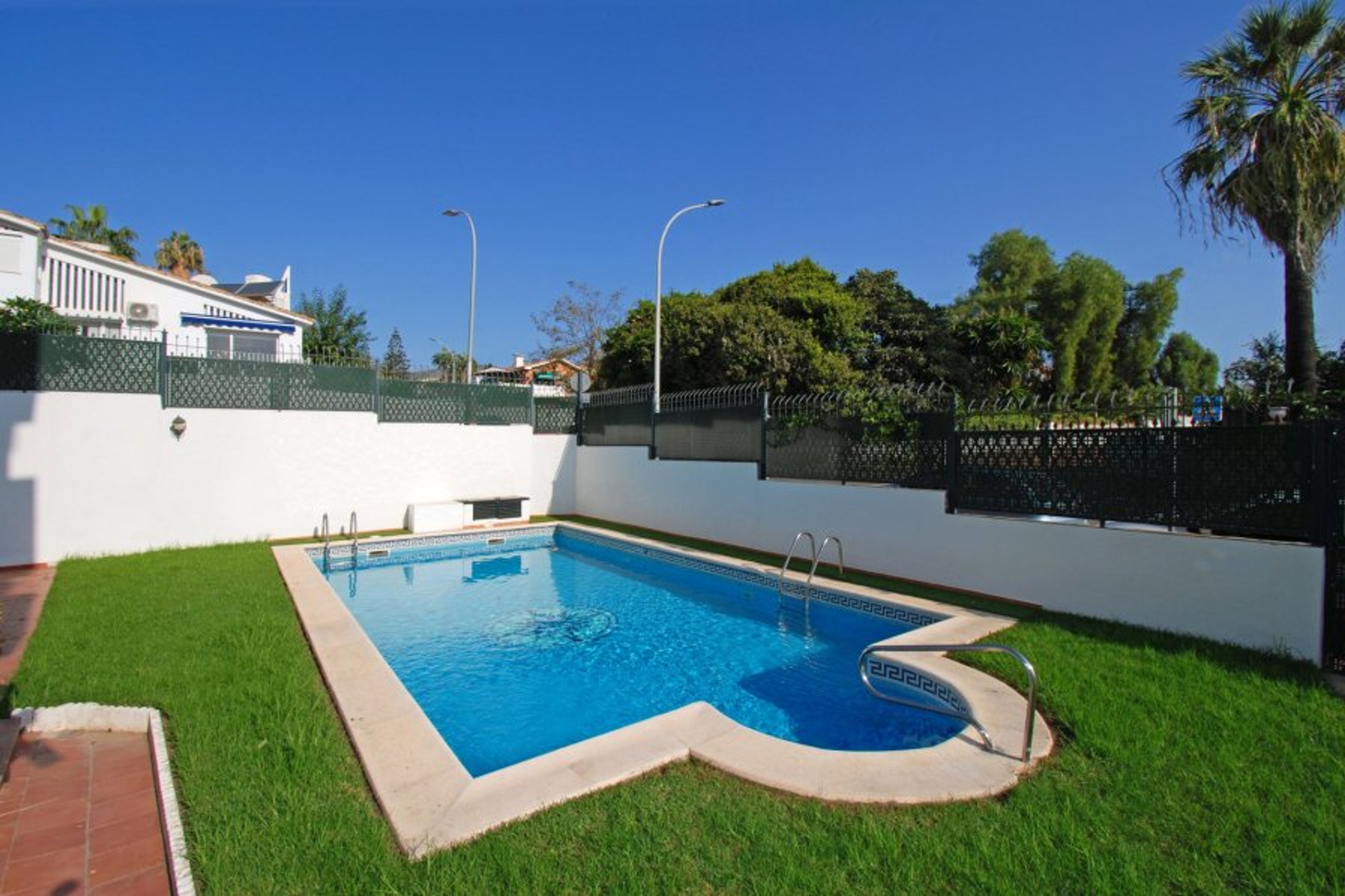 Swimming pool, open all year!