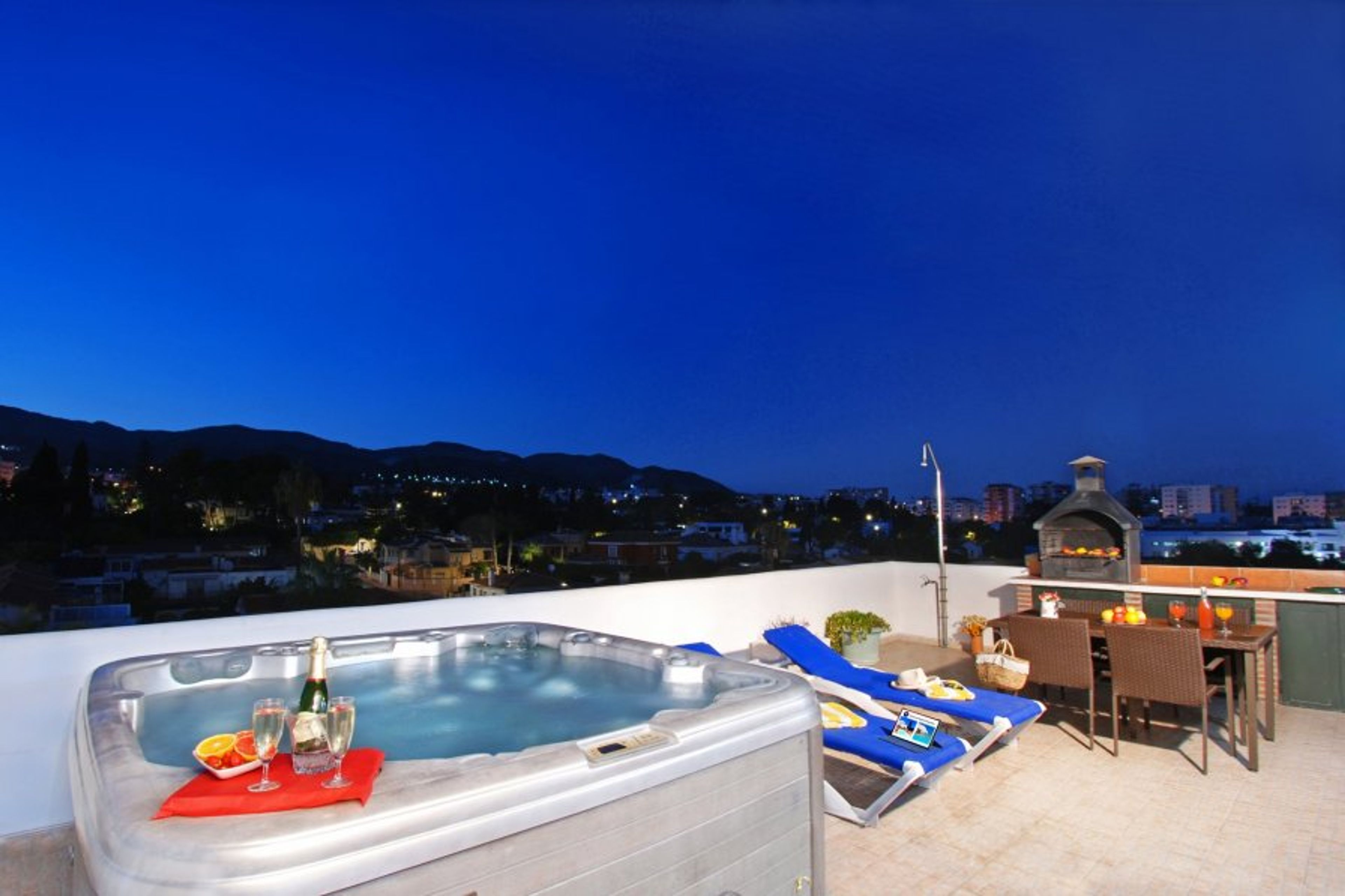 Enjoy the terrace and the jacuzzi at night!