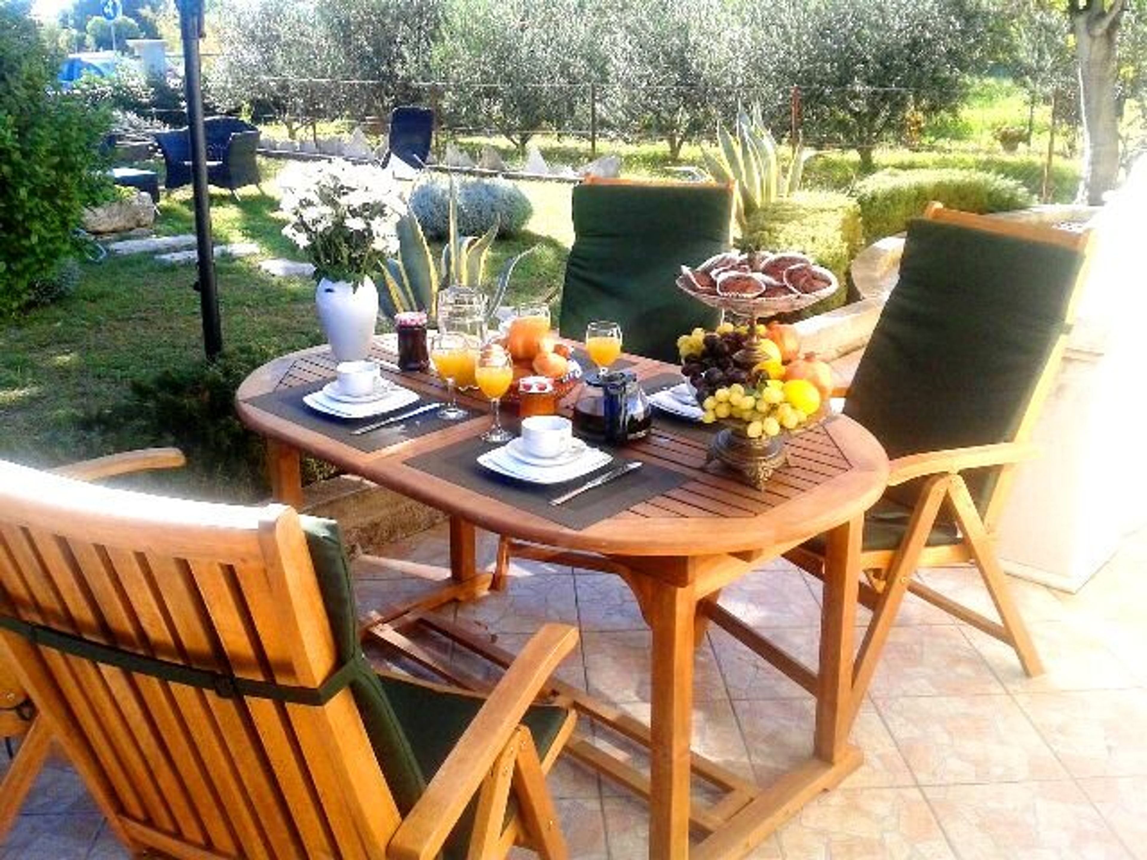 Have a breakfast every morning in our lovely  private garden!!!