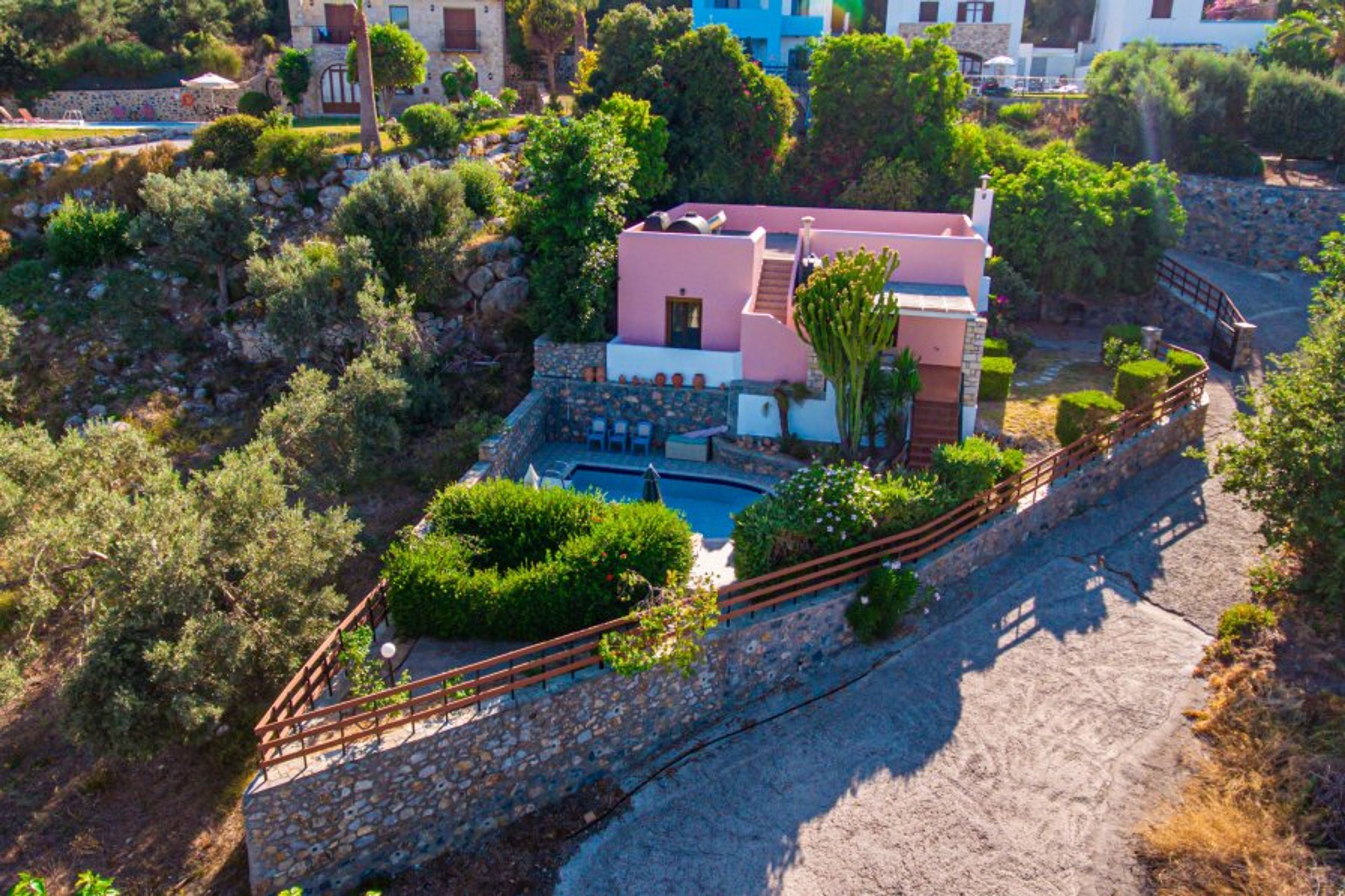 Beautiful private villa with stunning views and pool