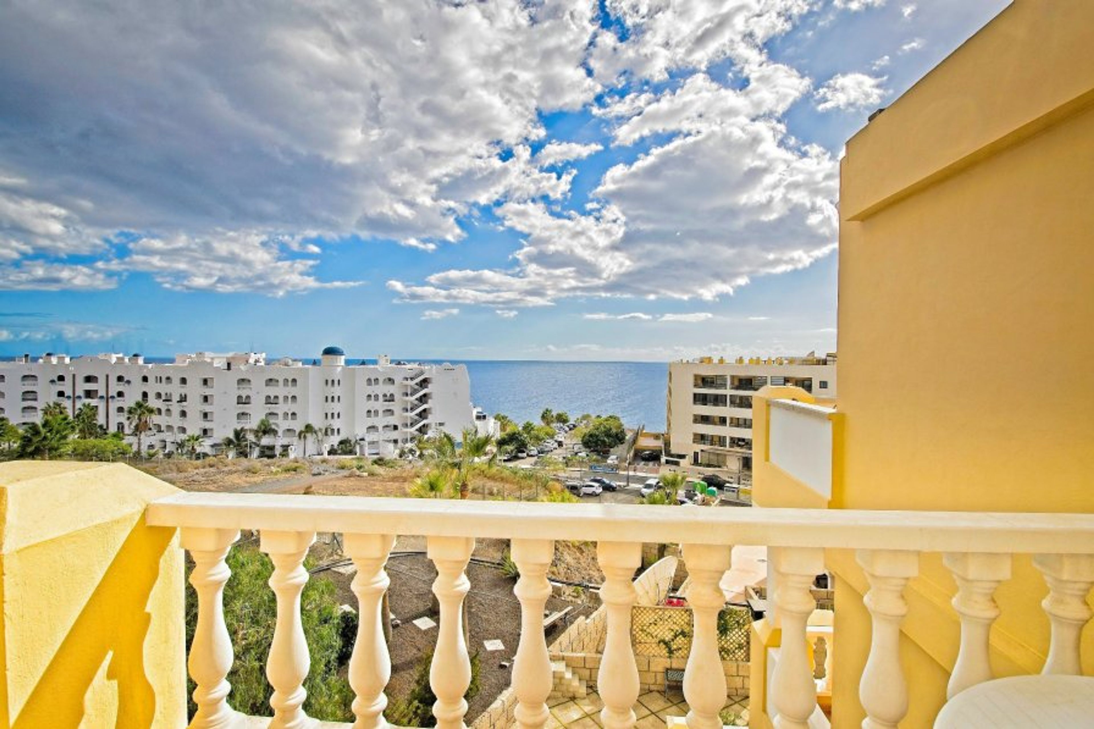 Duquesa Del Mar wonderful 3 bed penthouse with wifi. Tenerife Holiday