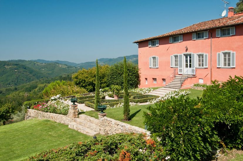 Villa in Italy, Lucca