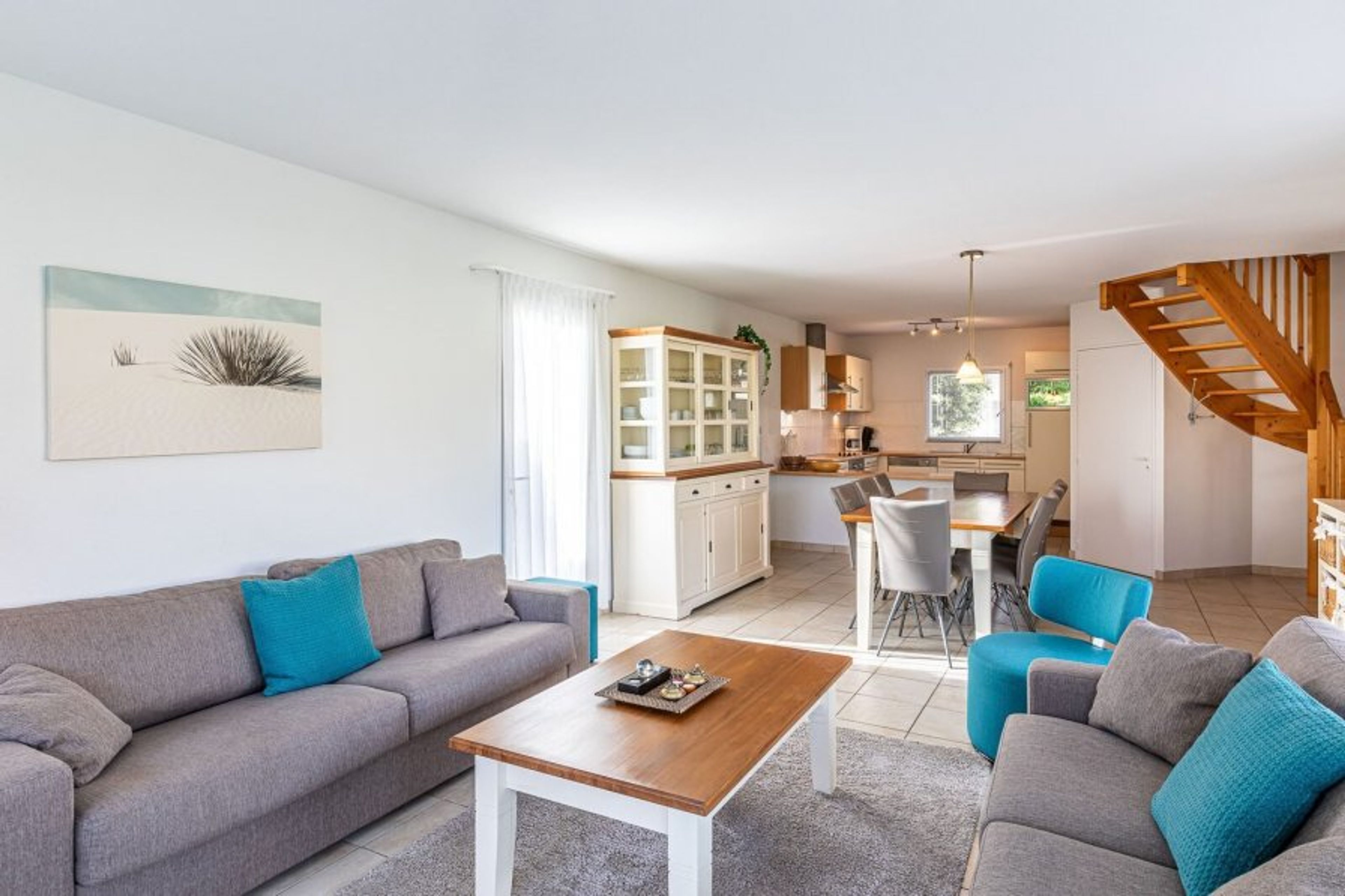 Example of a lounge. Photo shown is an example. Decor may vary.