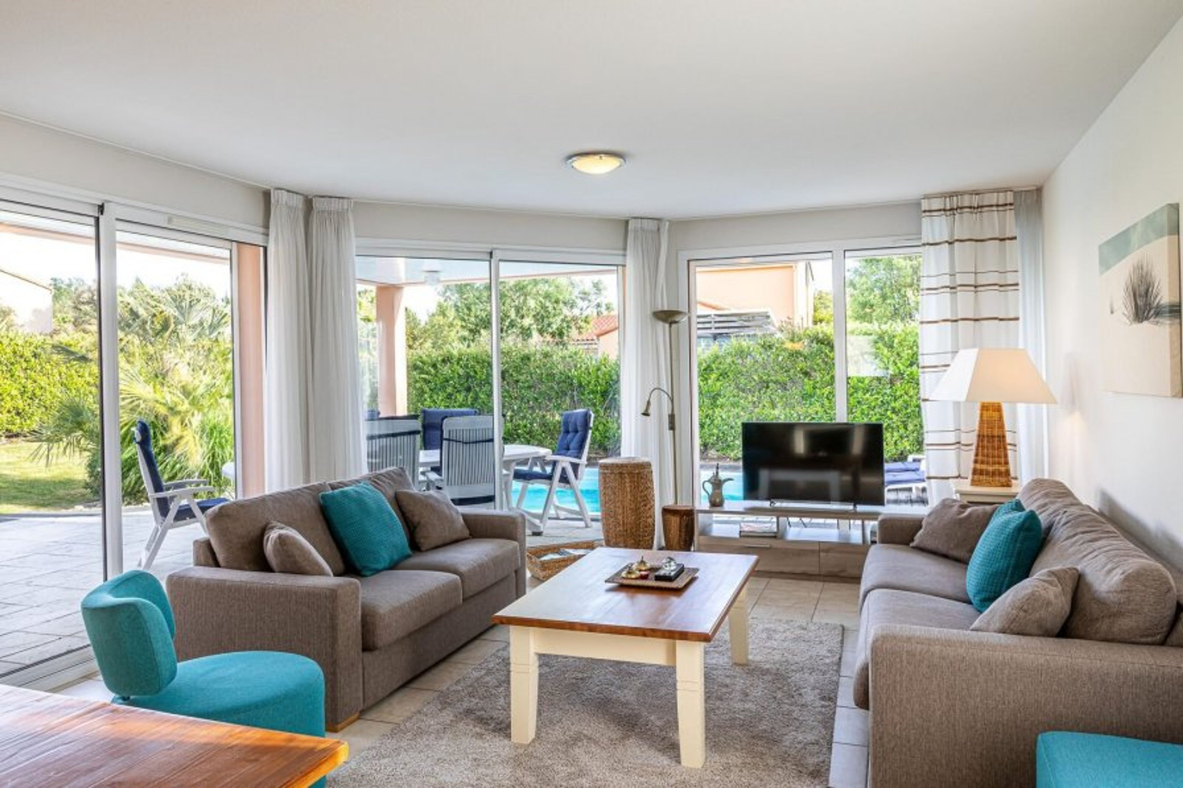 Example of a lounge. Photo shown is an example. Decor may vary.