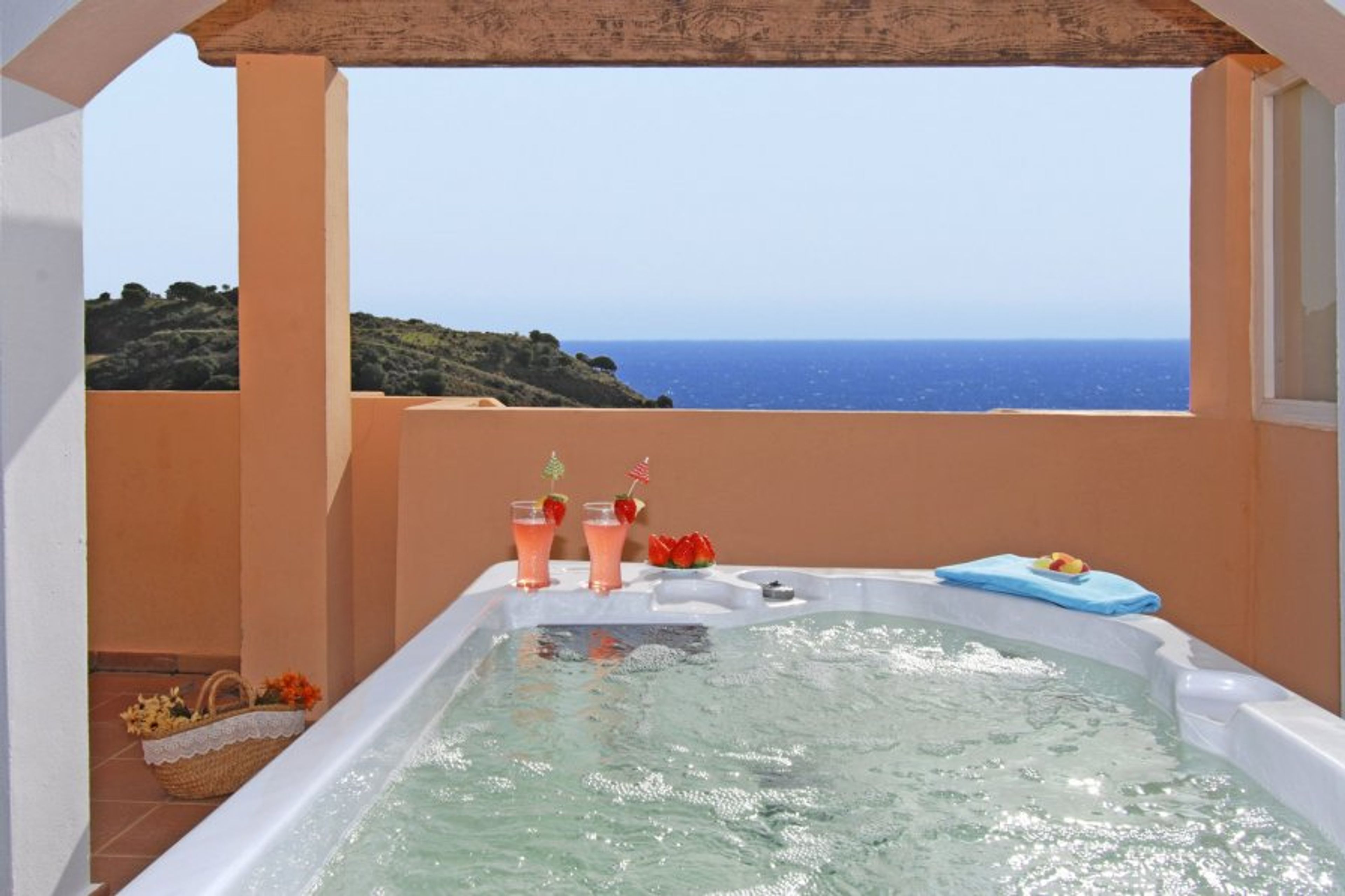 Sit in the jacuzzi and take in the breathtaking views!