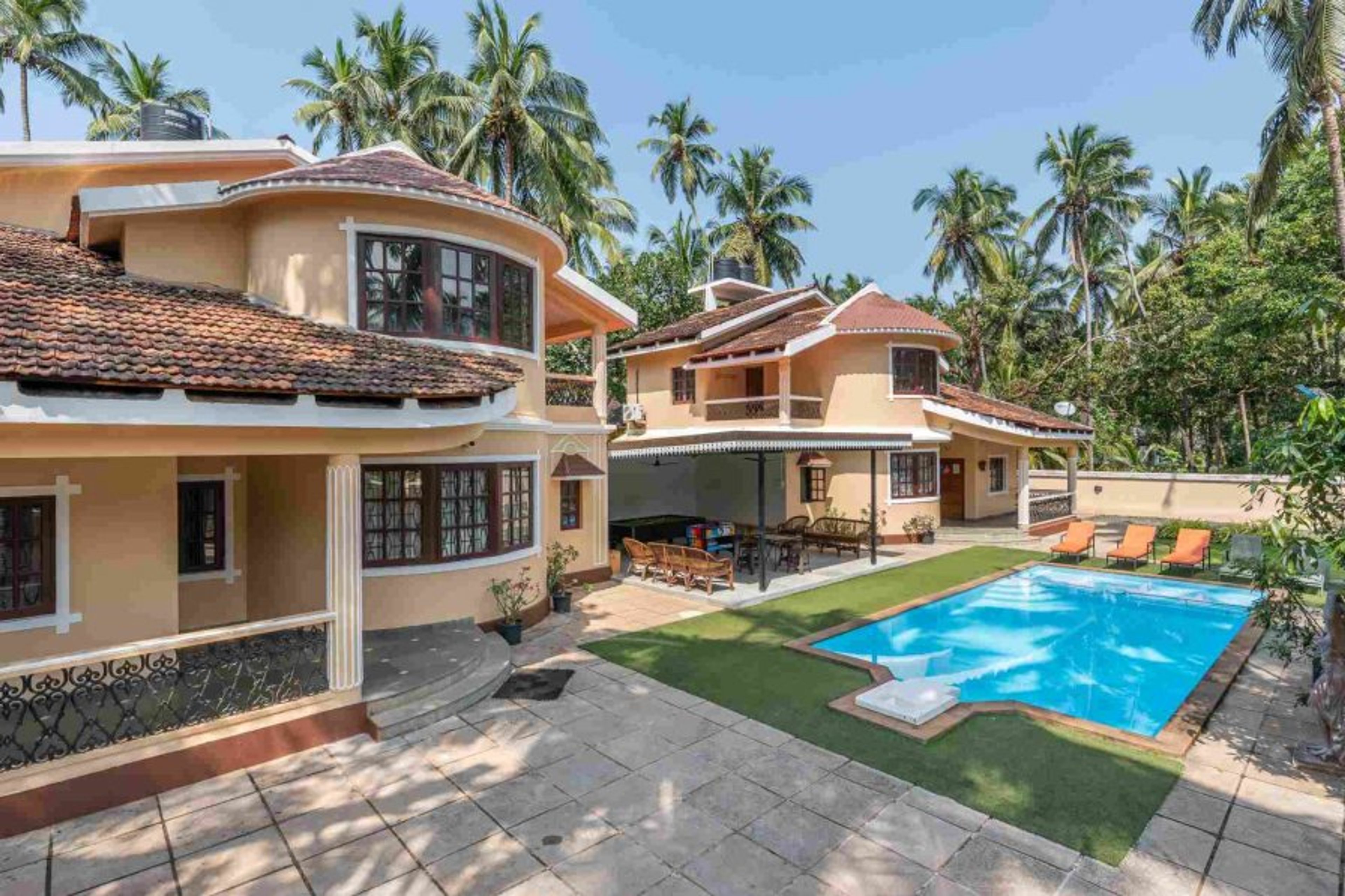 6 BHK villa with private swimming pool