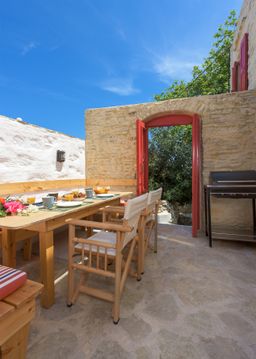 Cottage to rent in Symi, Greece