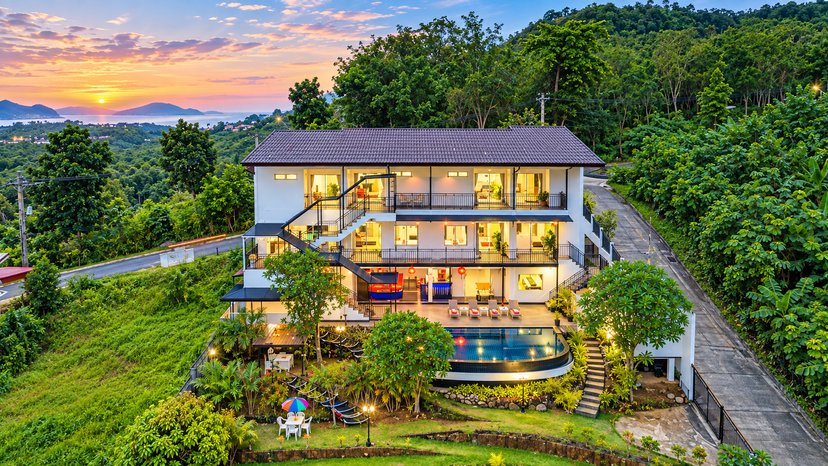 Villa in Thailand, Chalong: Villa