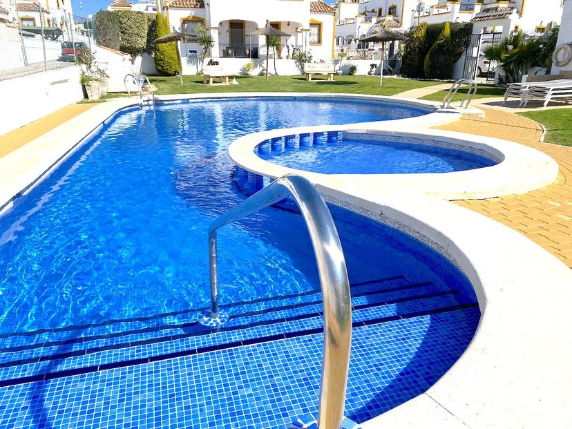 Villa in Entrenaranjos, Spain