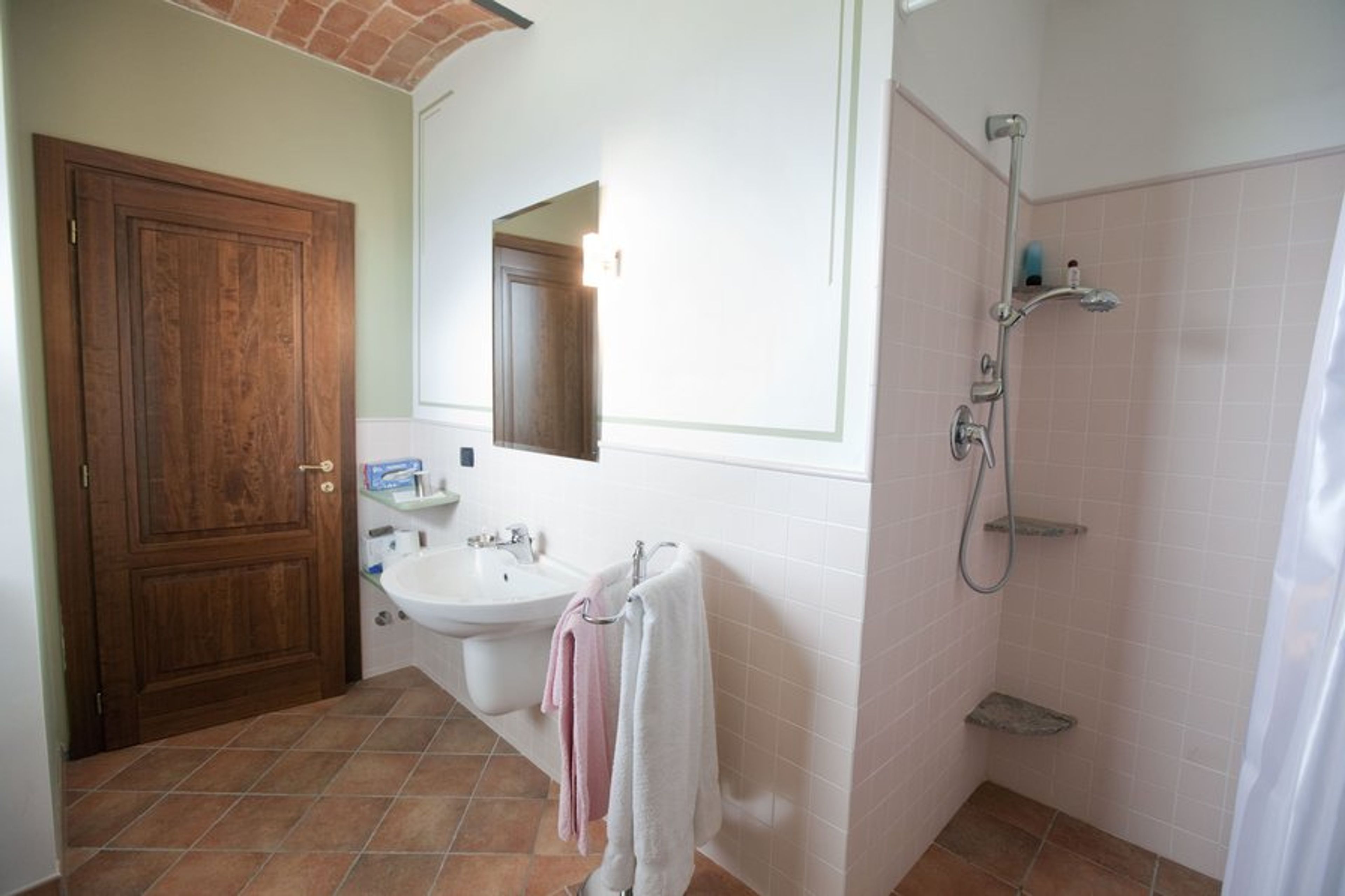 Shower room in the ground floor
