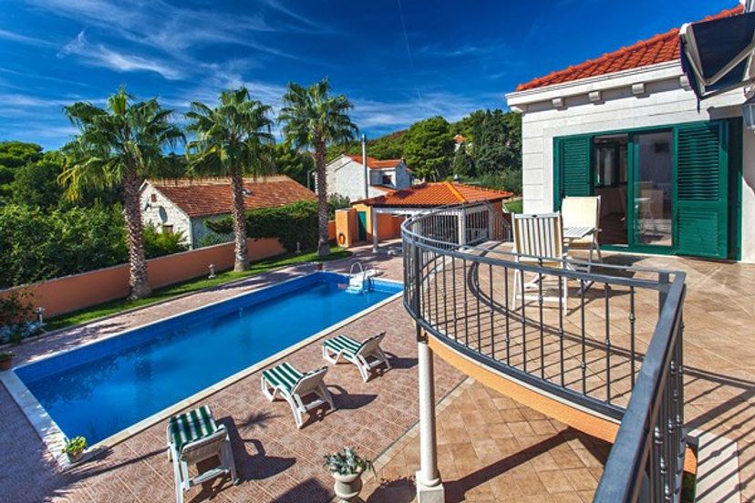 Villa in Sumartin, Croatia