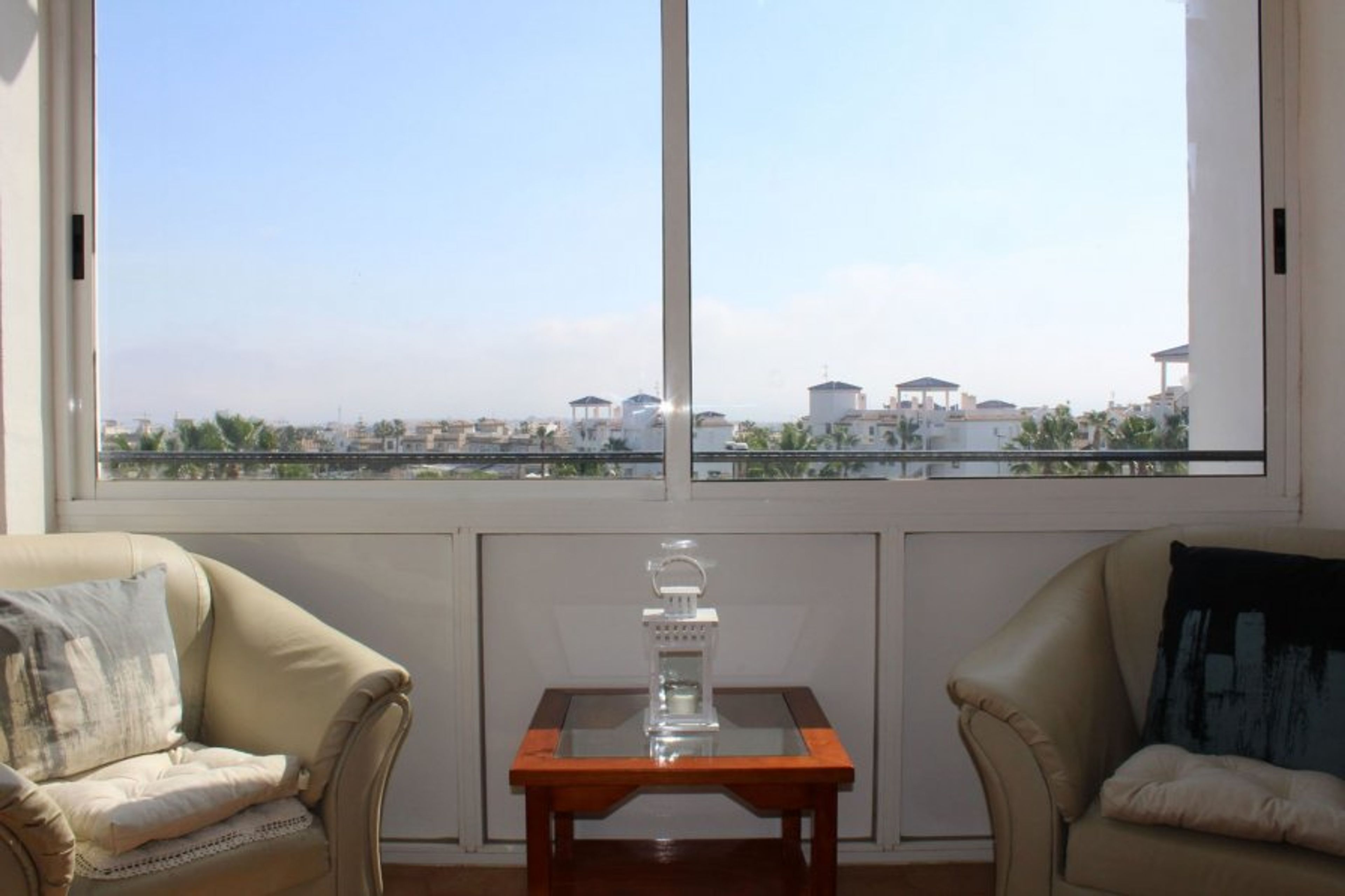 Relax on the balcony with a glass of vino!