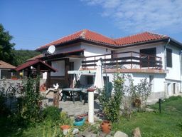 Three Bedroom House With Garden Near Veliko Tarnovo