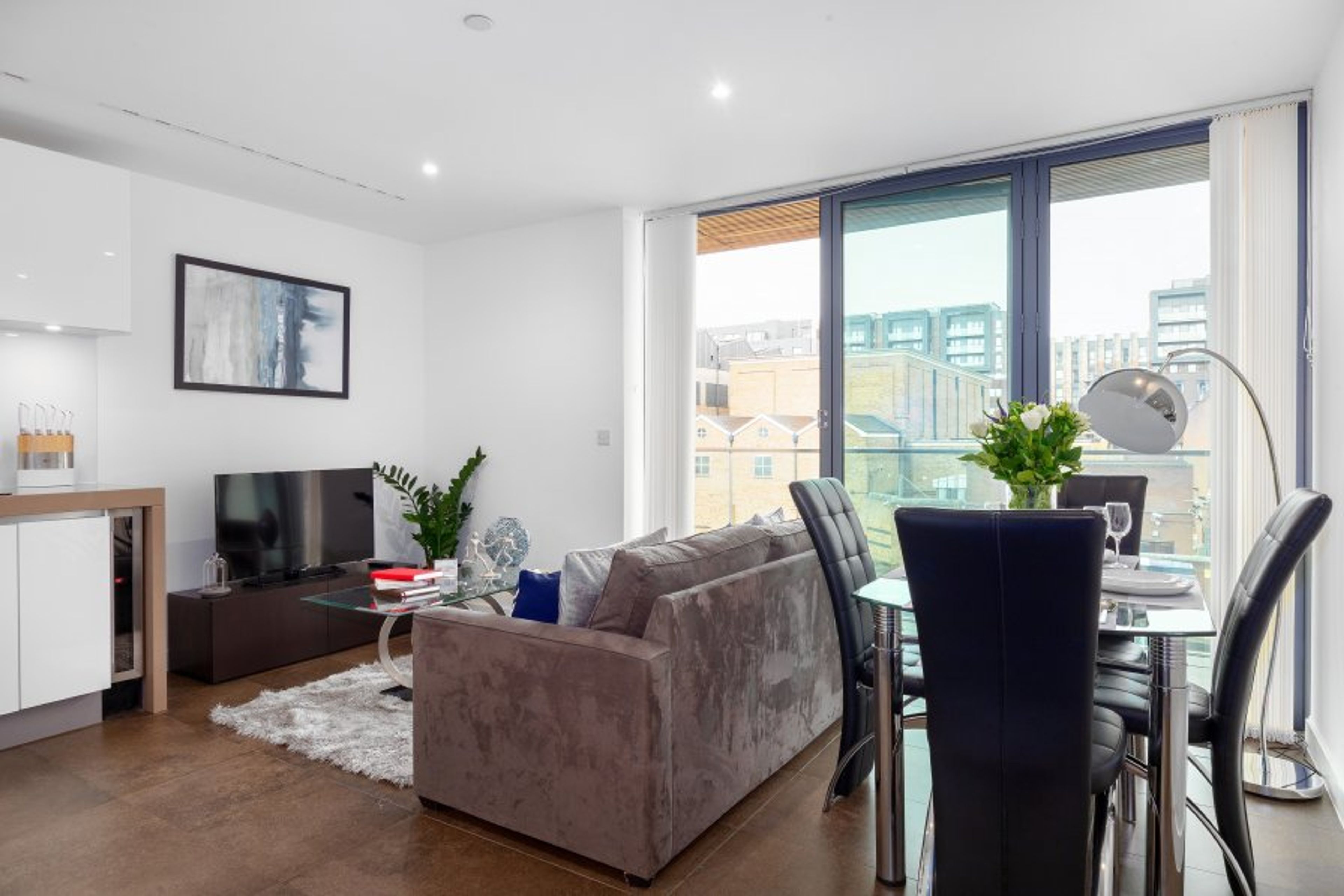 Newly Open One Bedroom Apartment in Lexicon Clickstay